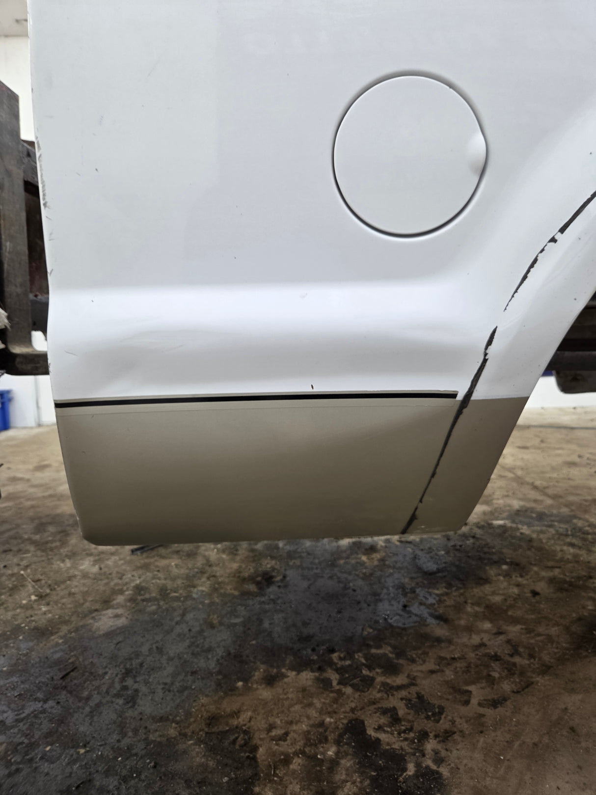 1999-2010 Ford Super Duty F250 F350 6' 9" Short Truck Bed
