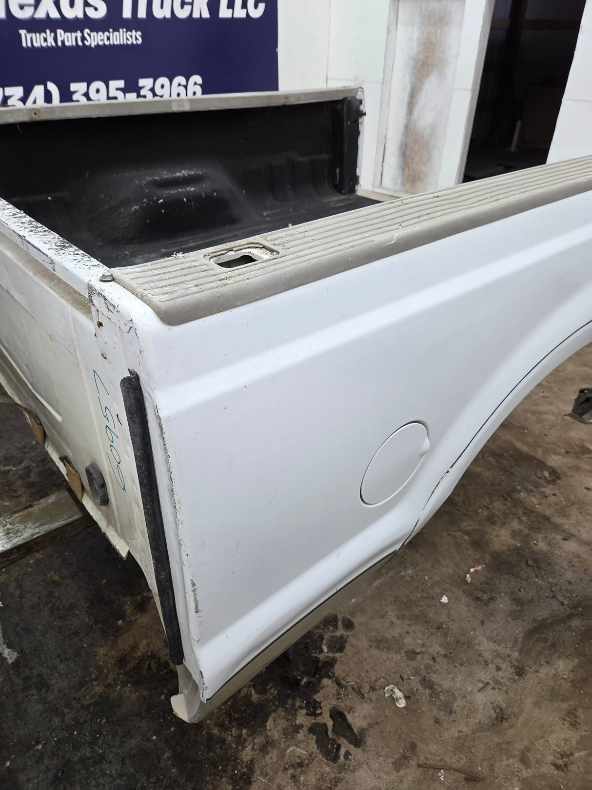 1999-2010 Ford Super Duty F250 F350 6' 9" Short Truck Bed