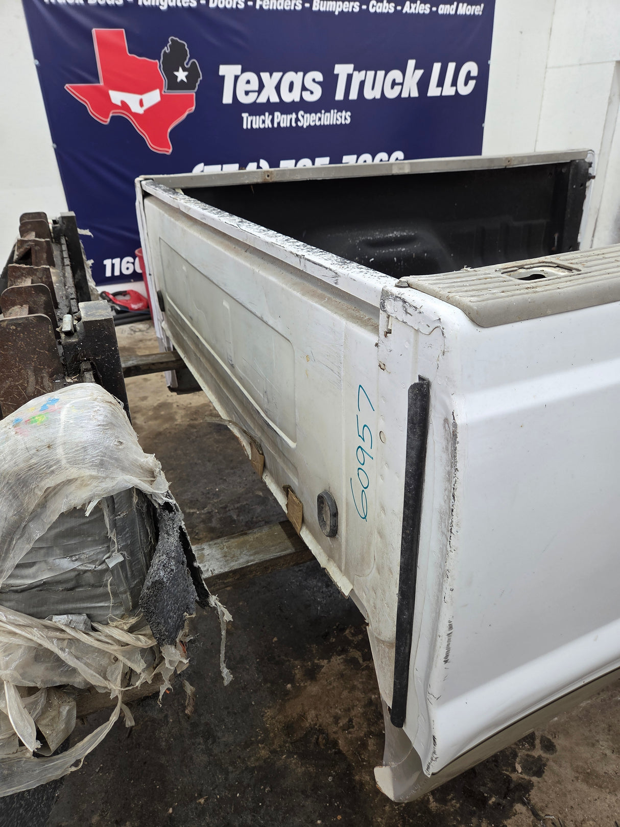 1999-2010 Ford Super Duty F250 F350 6' 9" Short Truck Bed