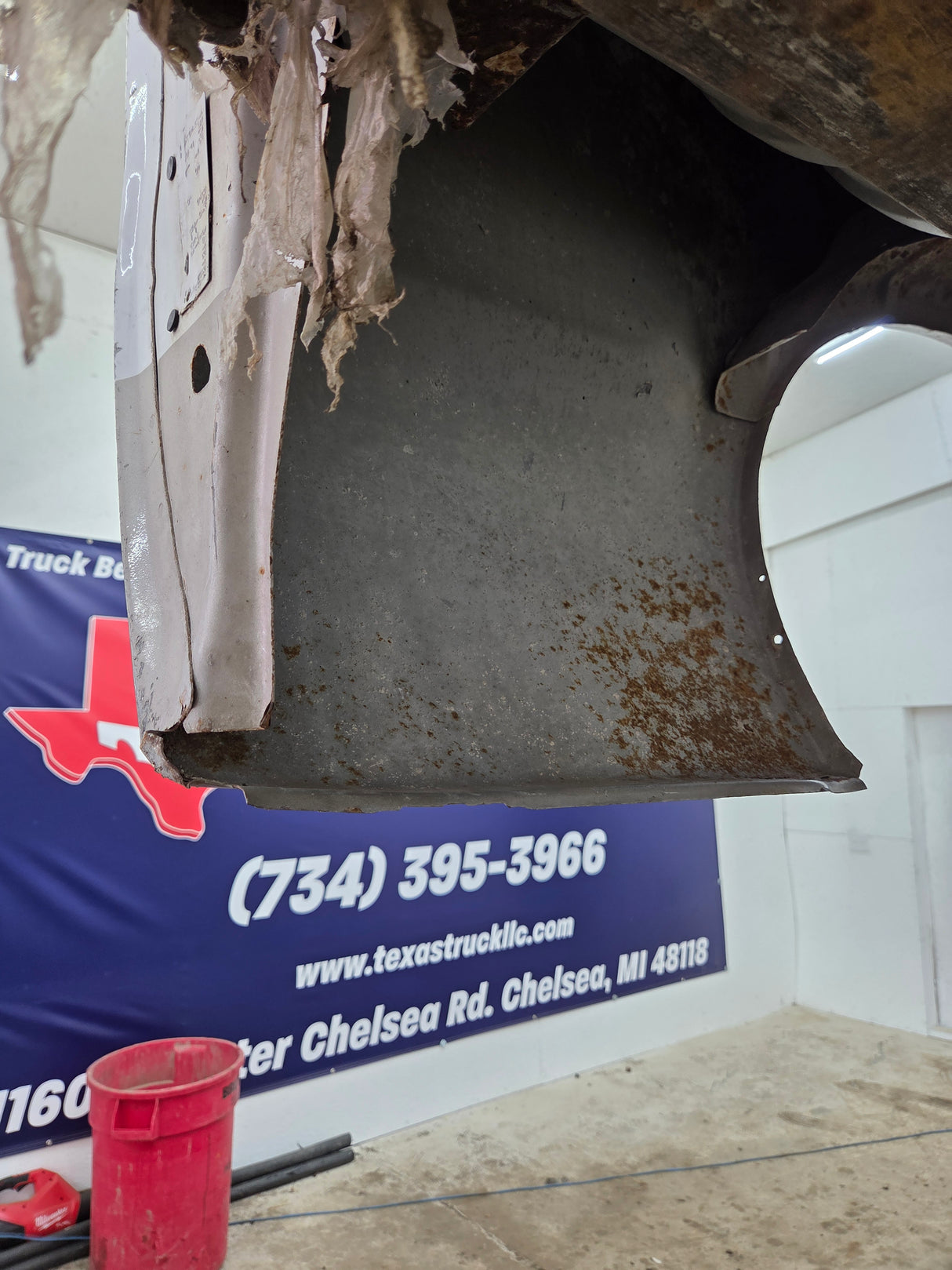 1999-2010 Ford Super Duty F250 F350 6' 9" Short Truck Bed