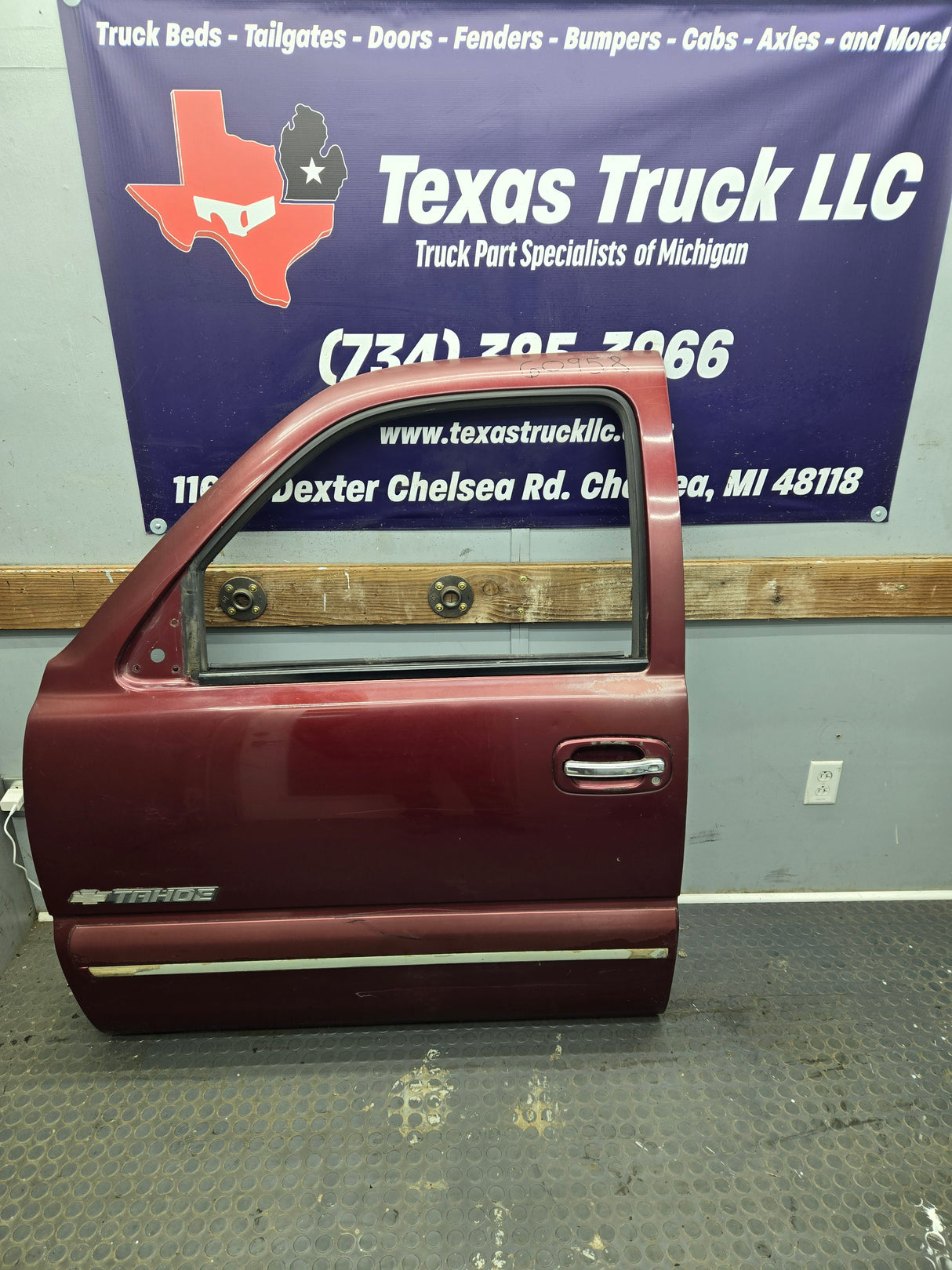1999-2006 Chevrolet Silverado / GMC Sierra 1500 2500 3500 HD Front Driver Side Door LH