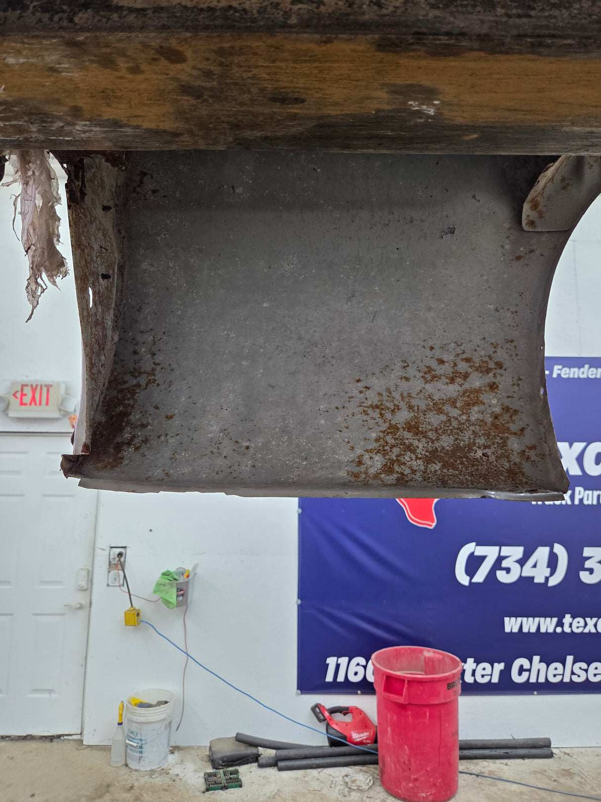 1999-2010 Ford Super Duty F250 F350 6' 9" Short Truck Bed