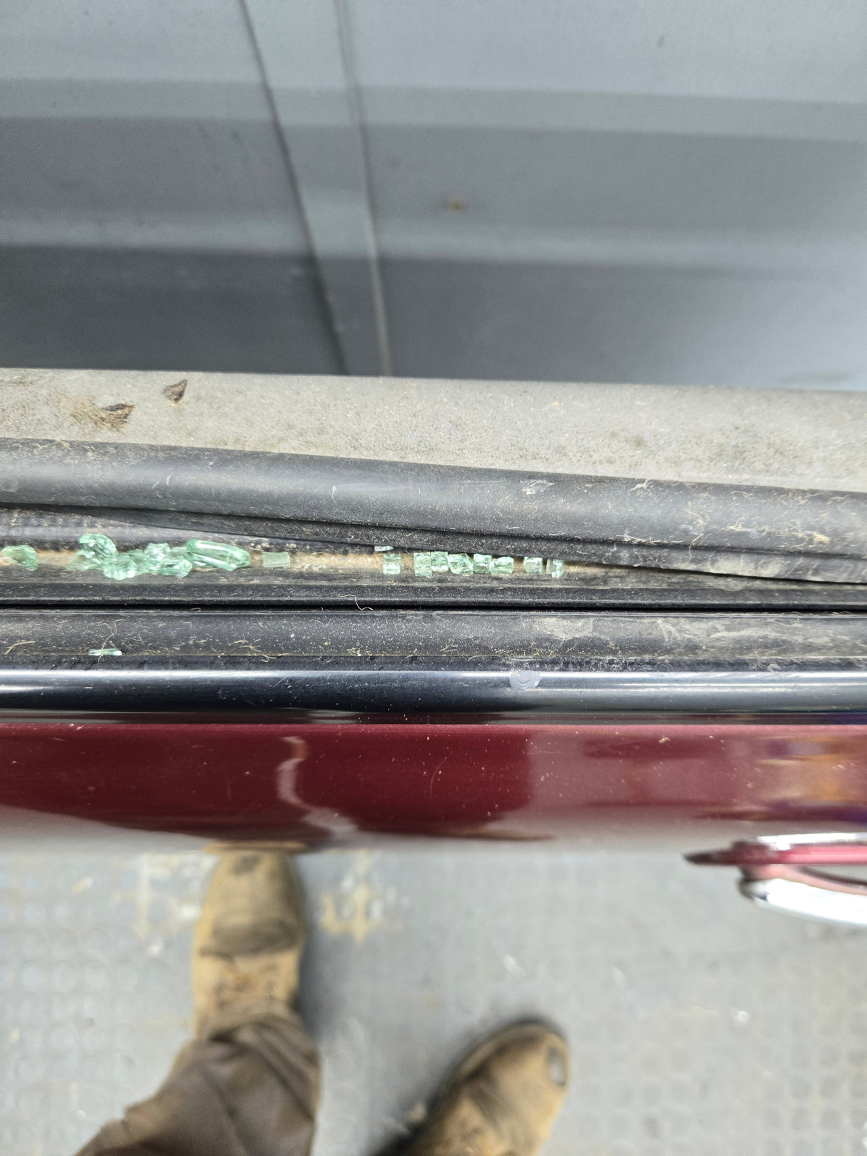 1999-2006 Chevrolet Silverado / GMC Sierra 1500 2500 3500 HD Front Driver Side Door LH