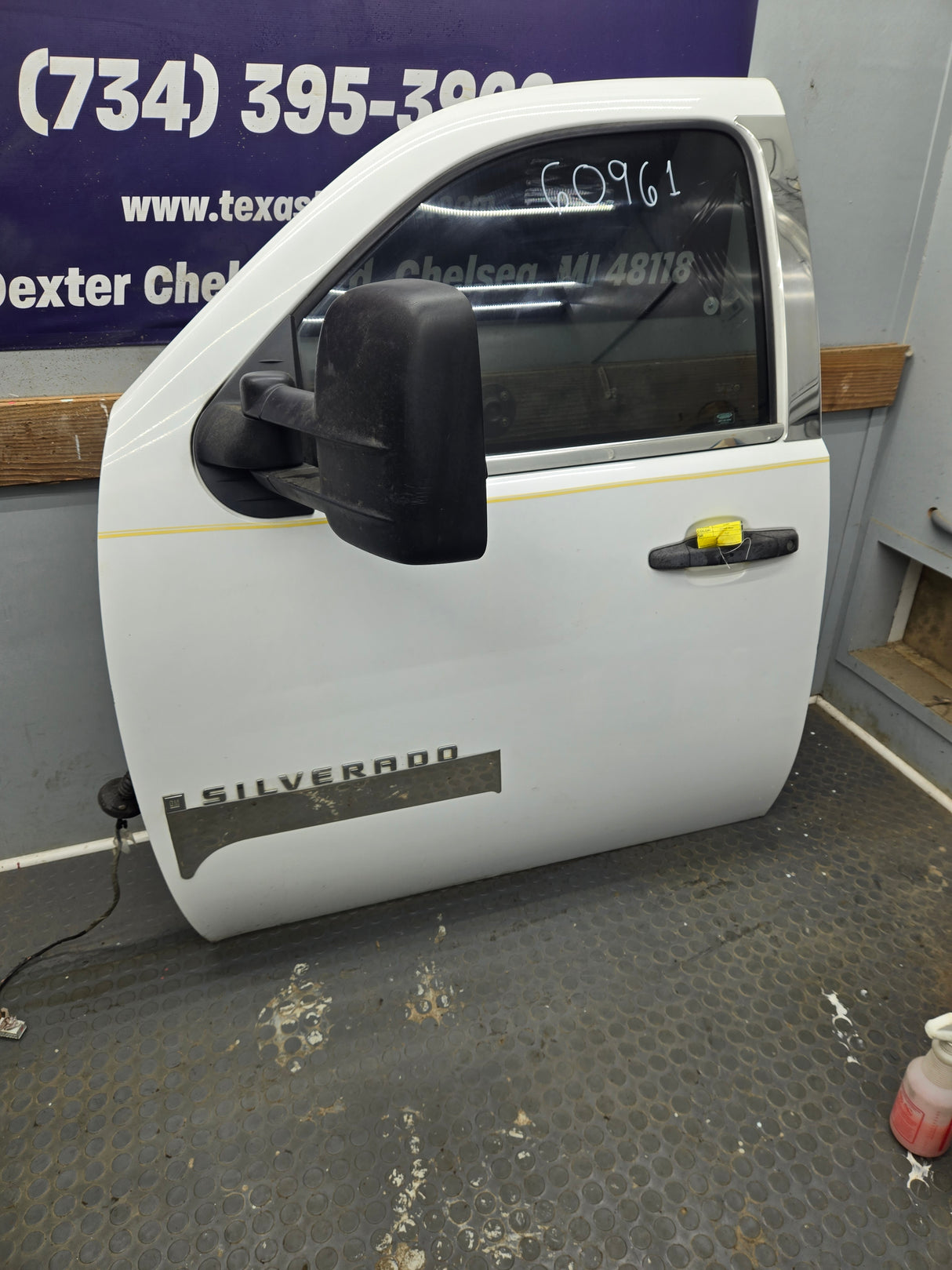 2007-2013 Chevrolet Silverado / GMC Sierra 1500 2500 3500 HD LH Front Driver Side Door