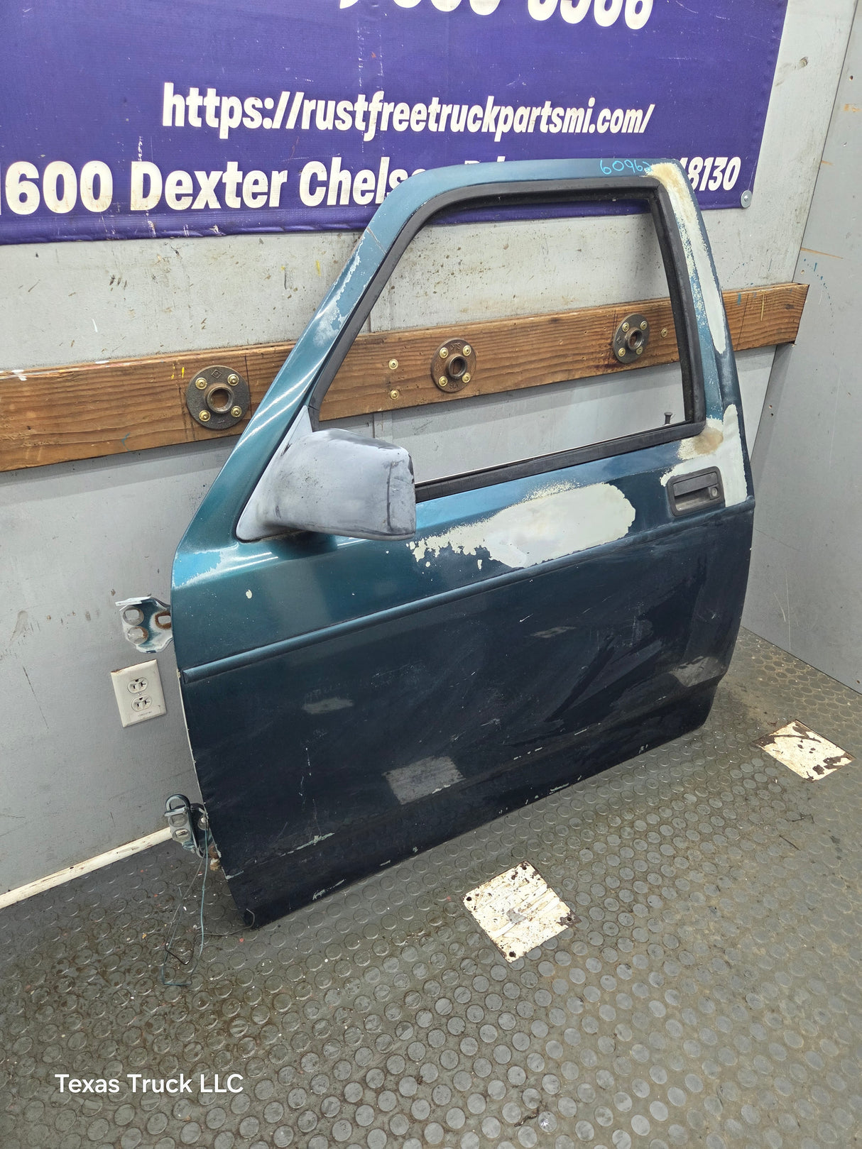1992-1996 Dodge Dakota LH Driver Side Front Door