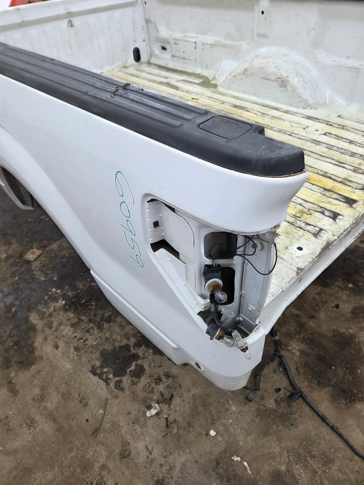 2009-2014 Ford F150 8' Long Truck Bed