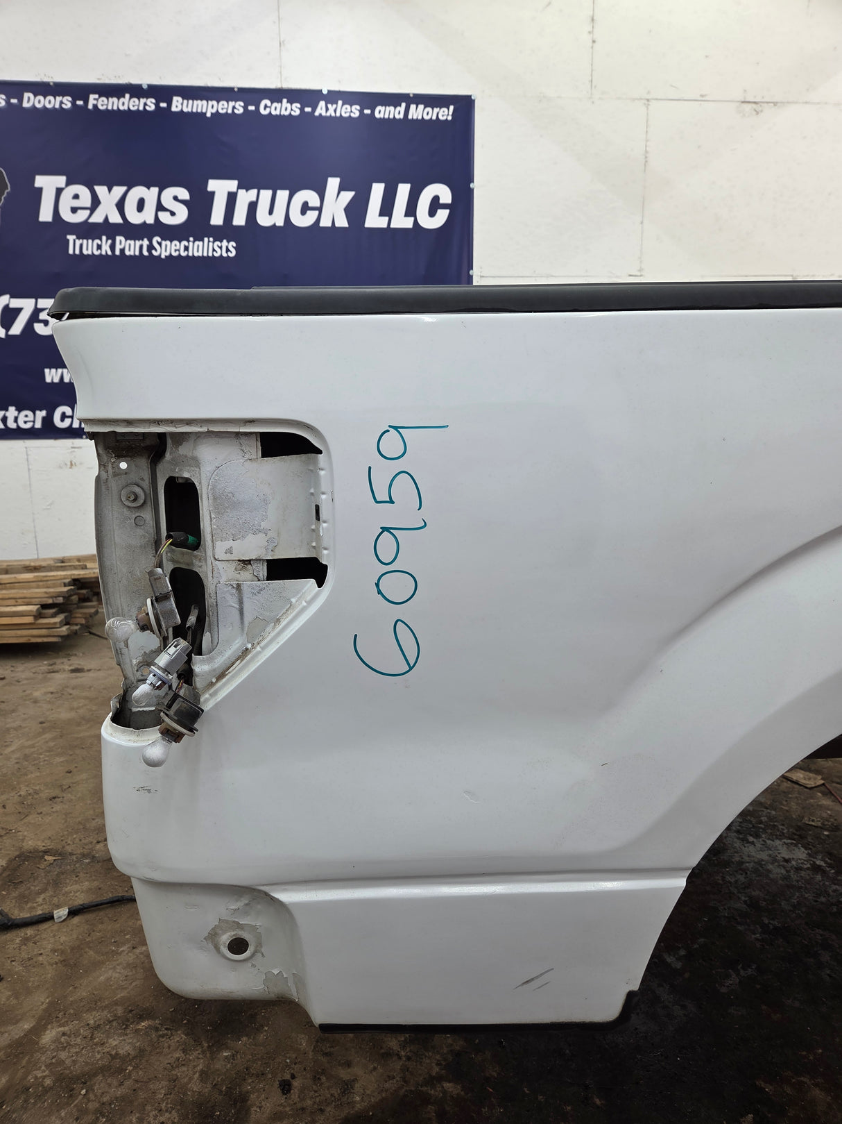 2009-2014 Ford F150 8' Long Truck Bed