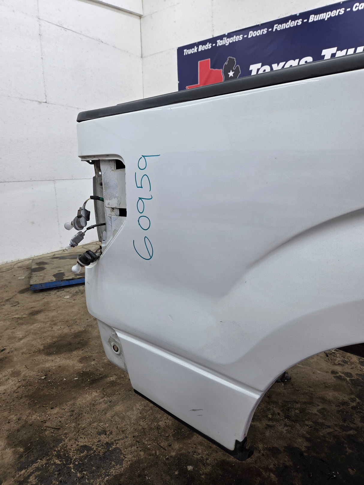 2009-2014 Ford F150 8' Long Truck Bed
