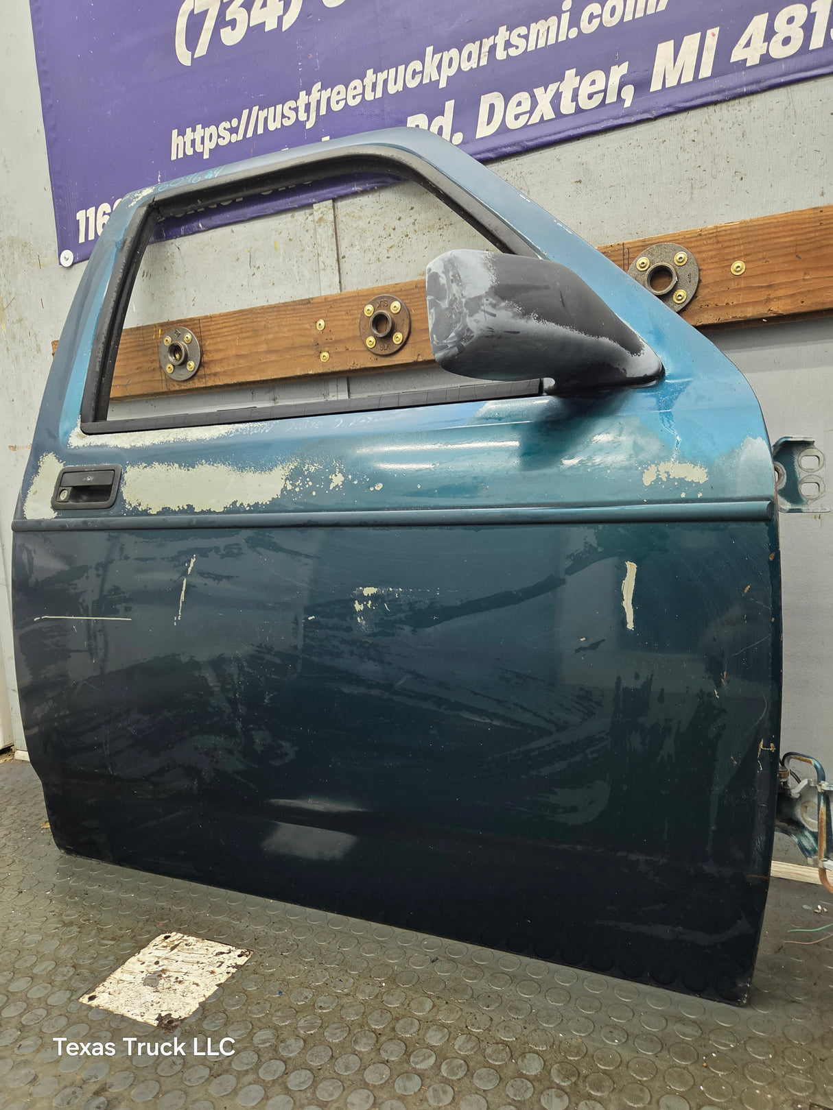 1992-1996 Dodge Dakota RH Passenger Side Front Door