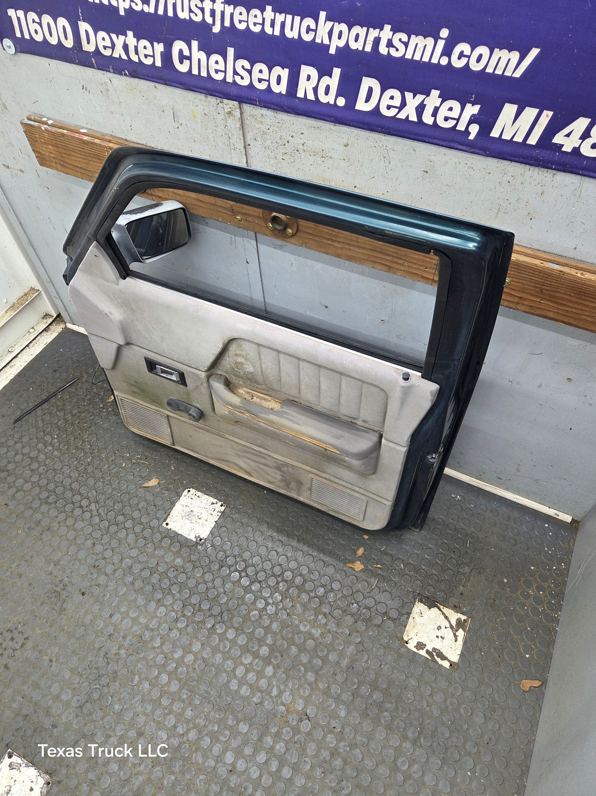 1992-1996 Dodge Dakota RH Passenger Side Front Door