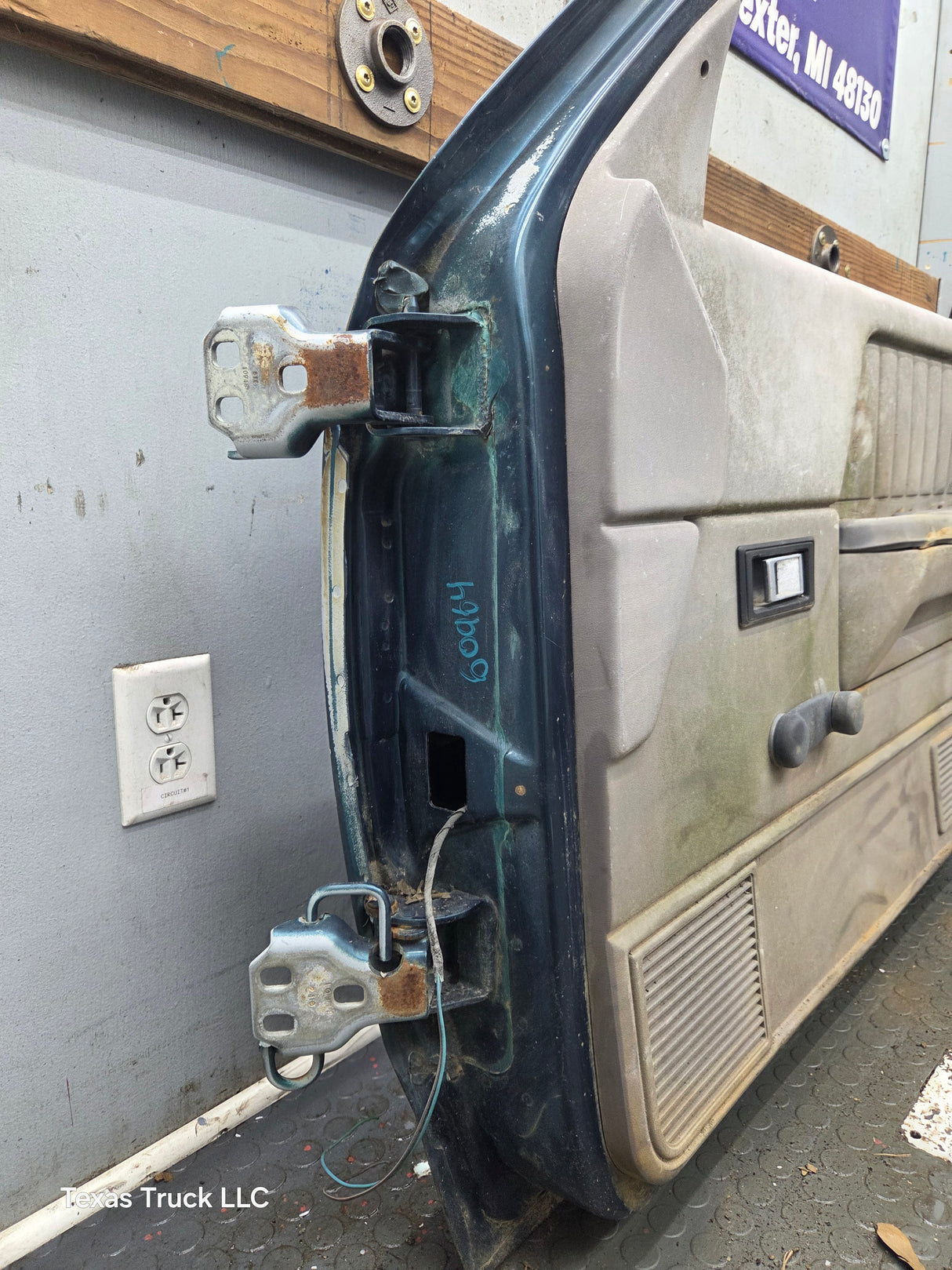 1992-1996 Dodge Dakota RH Passenger Side Front Door