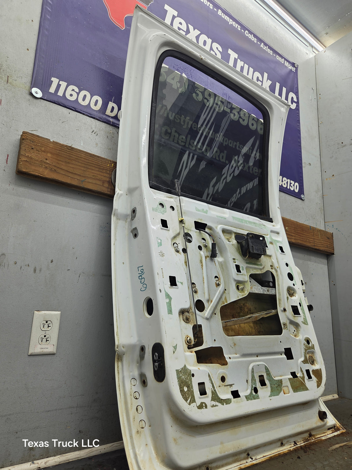 1999-2011 Ford Super Duty RH Passenger Side Rear Crew Cab Door F250 F350 F450 F550