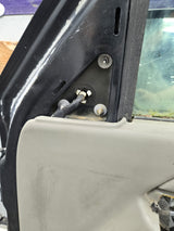 1999-2006 Chevrolet Silverado / GMC Sierra 1500 2500 3500 HD Front Passenger side Door RH