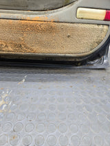 1999-2006 Chevrolet Silverado / GMC Sierra 1500 2500 3500 HD Front Passenger side Door RH