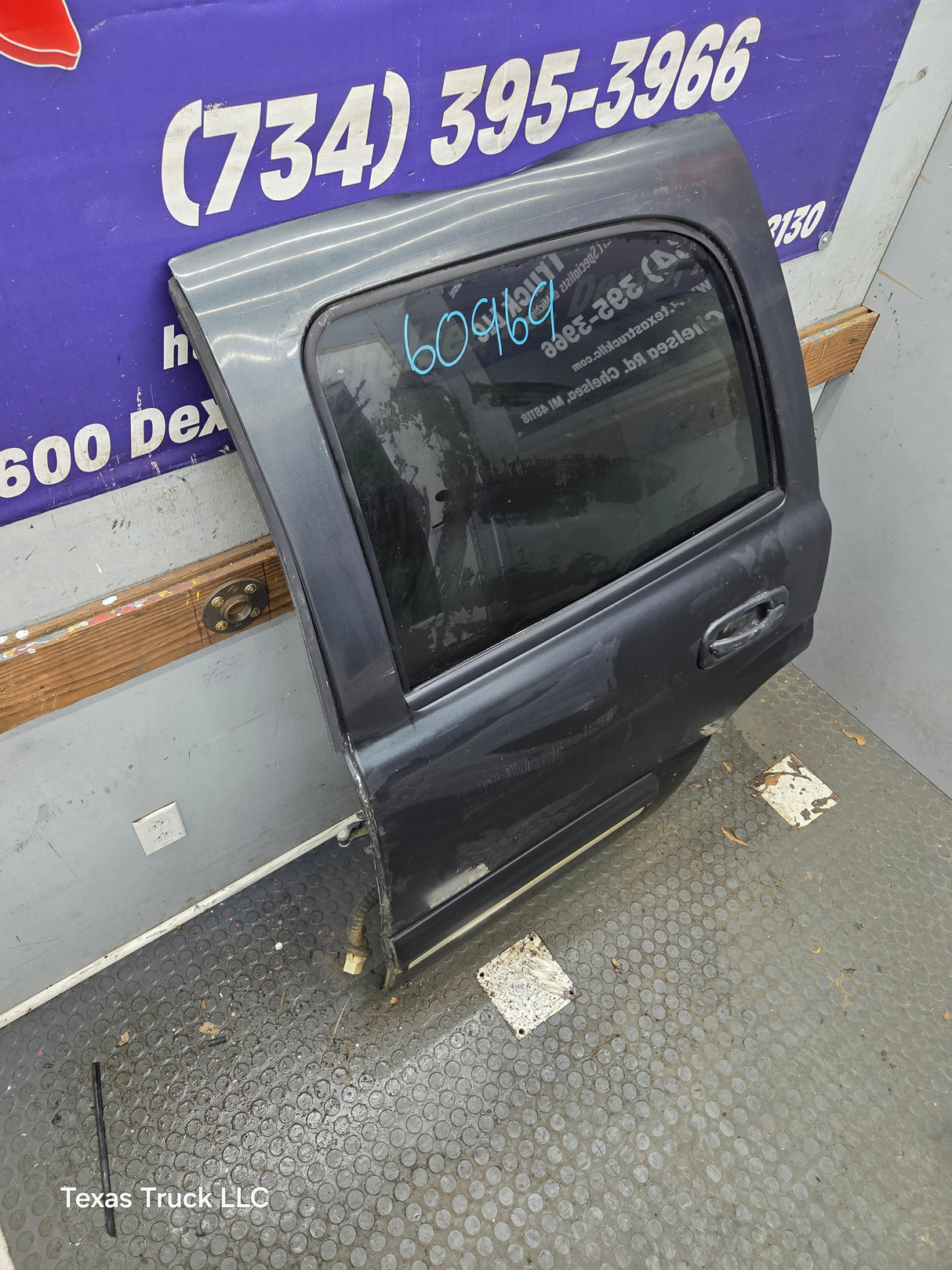 2001-2006 Chevrolet Tahoe / GMC Yukon 1500 2500HD Rear Driver Side Rear Door LH