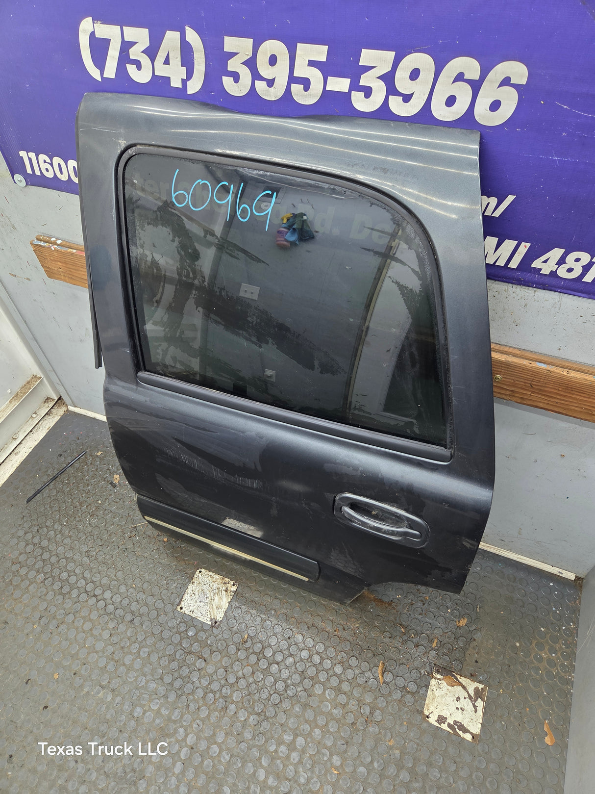 2001-2006 Chevrolet Tahoe / GMC Yukon 1500 2500HD Rear Driver Side Rear Door LH