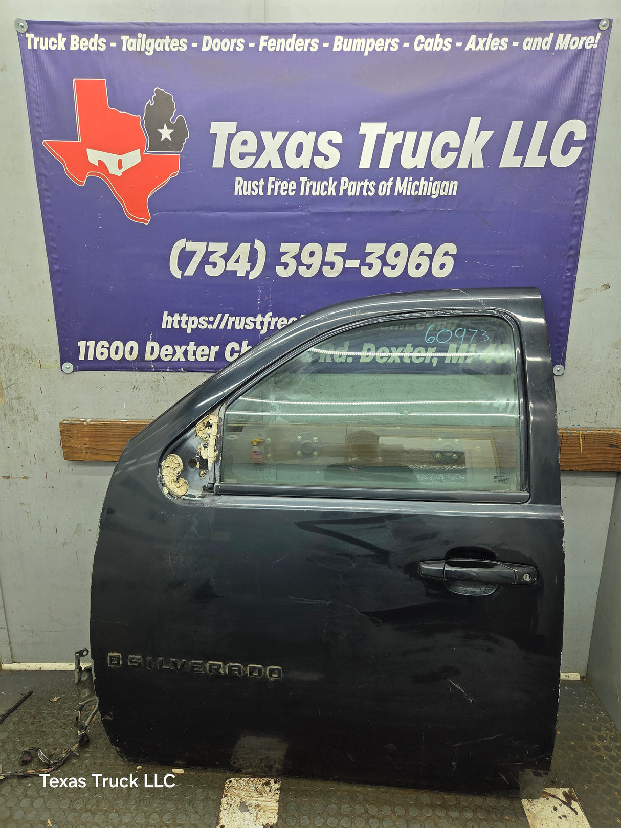 2007-2013 Chevrolet Silverado / GMC Sierra 1500 2500 3500 HD LH Front Driver Side Door