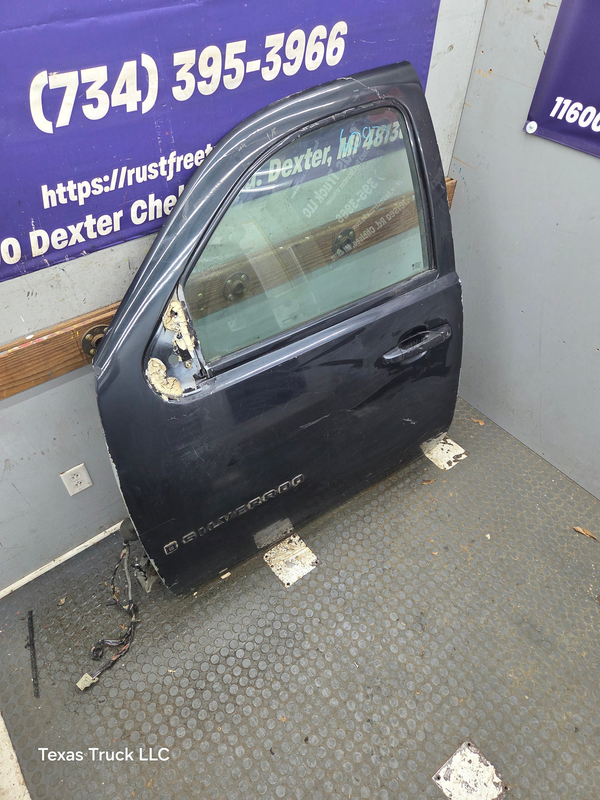 2007-2013 Chevrolet Silverado / GMC Sierra 1500 2500 3500 HD LH Front Driver Side Door