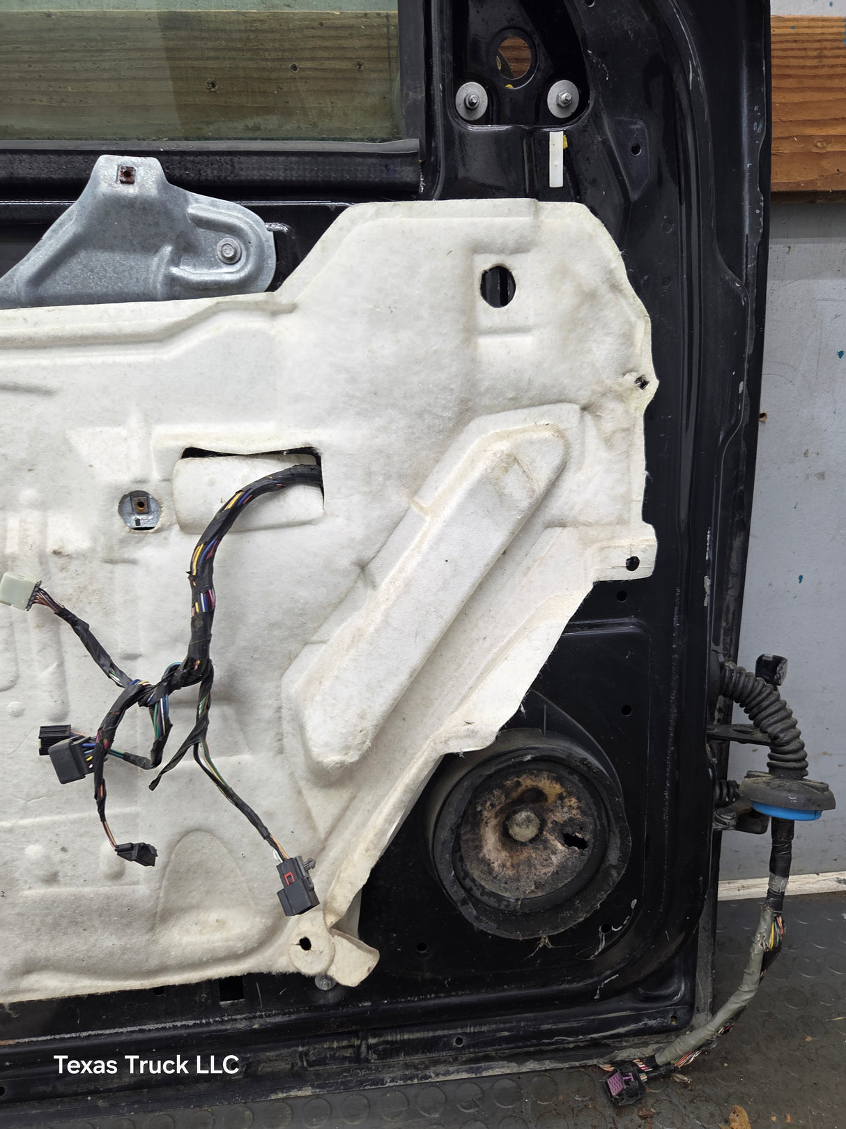 2007-2013 Chevrolet Silverado / GMC Sierra 1500 2500 3500 HD LH Front Driver Side Door
