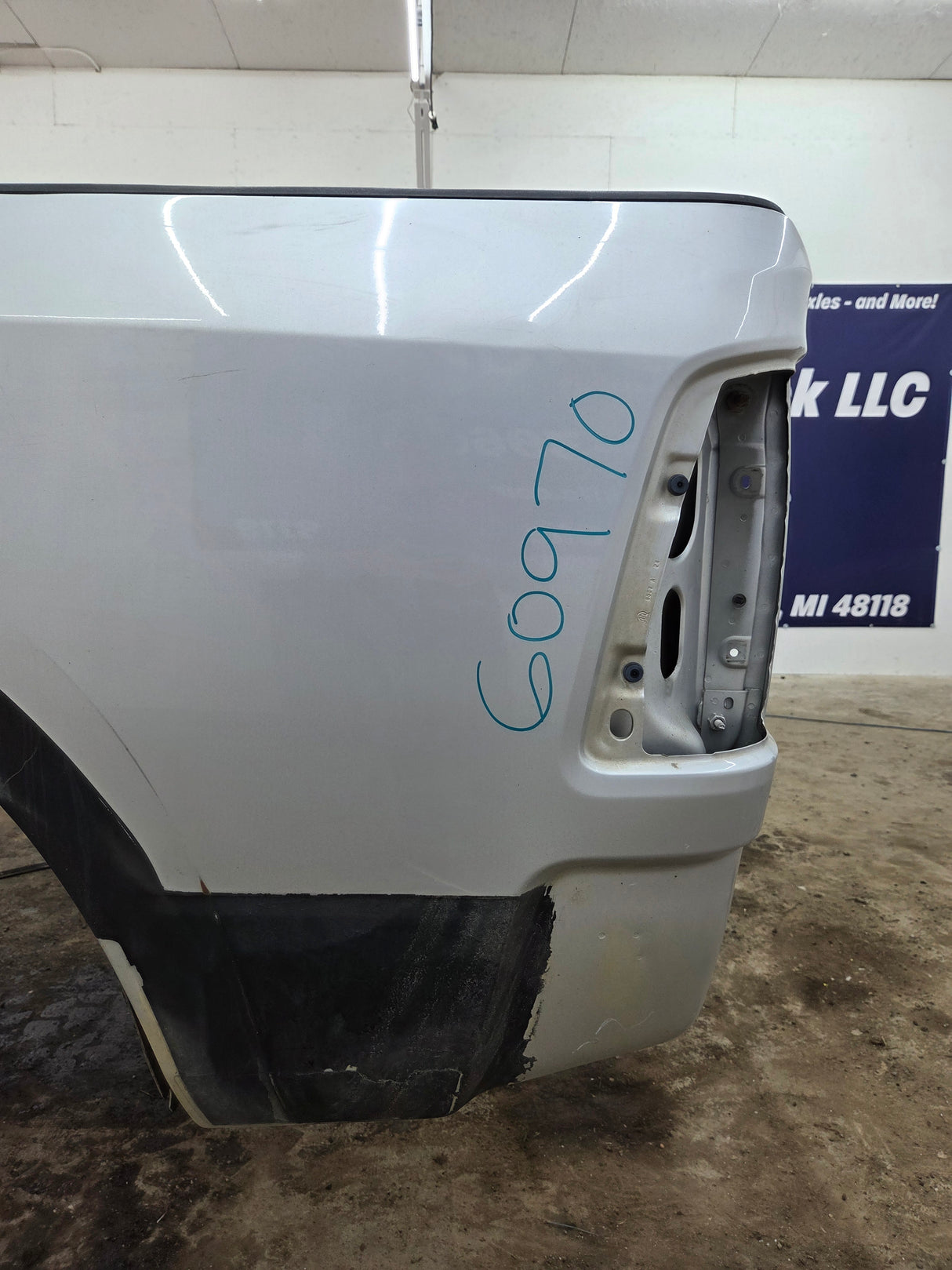 2009-2018 Dodge Ram 4th Gen 1500 2500 3500 6' 4" Short Truck Bed