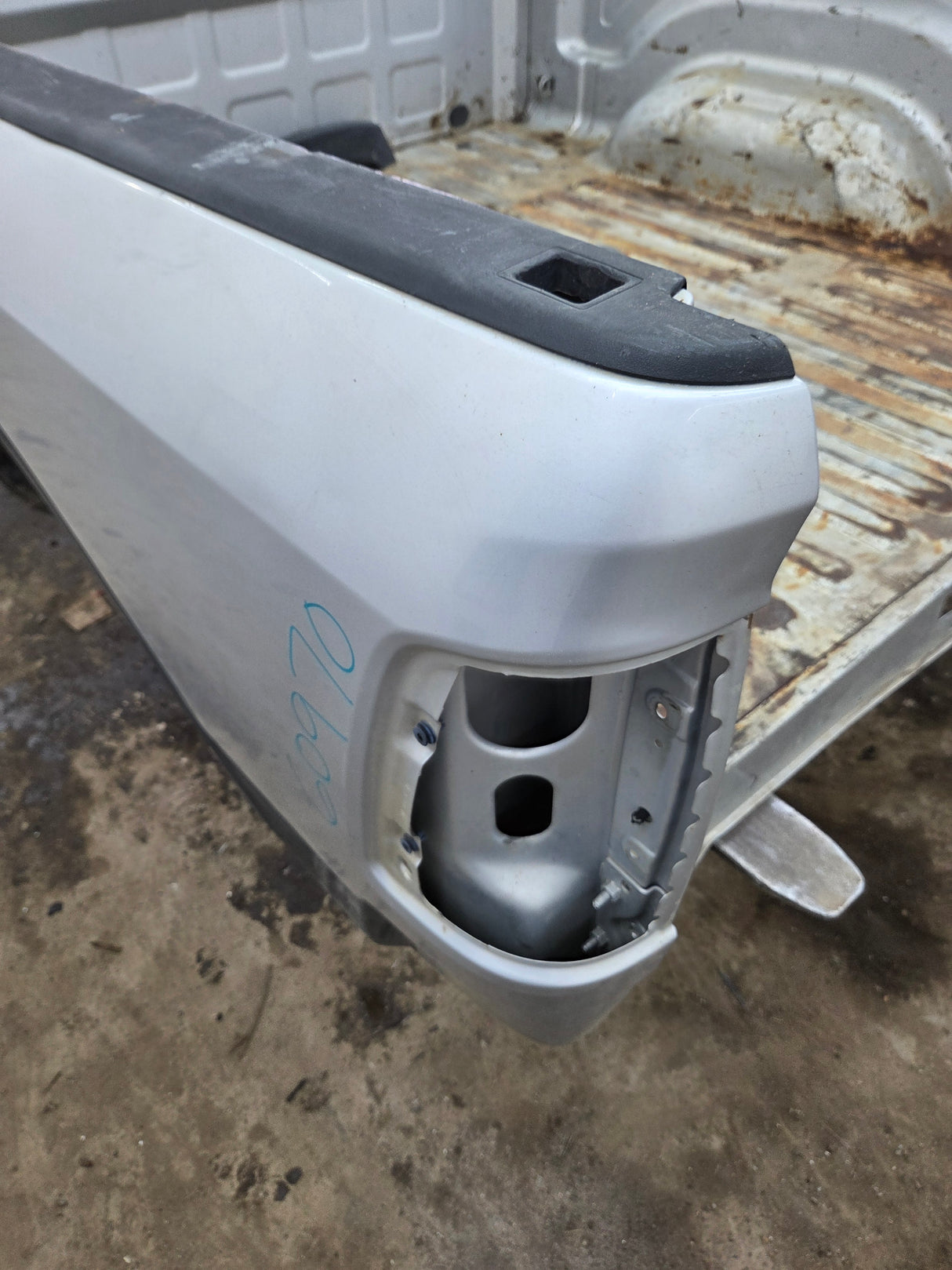 2009-2018 Dodge Ram 4th Gen 1500 2500 3500 6' 4" Short Truck Bed