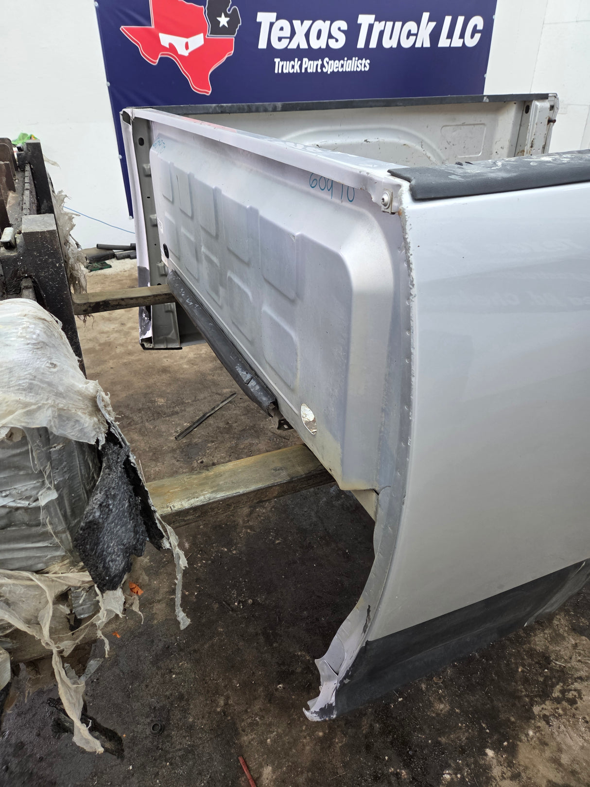 2009-2018 Dodge Ram 4th Gen 1500 2500 3500 6' 4" Short Truck Bed