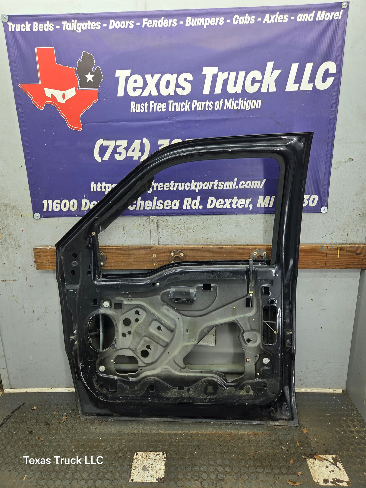 1999-2011 Ford Super Duty / Excursion Front Passenger Side RH Door F250 F350 F450 F550