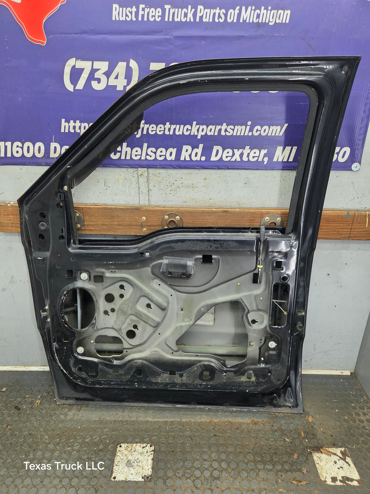 1999-2011 Ford Super Duty / Excursion Front Passenger Side RH Door F250 F350 F450 F550