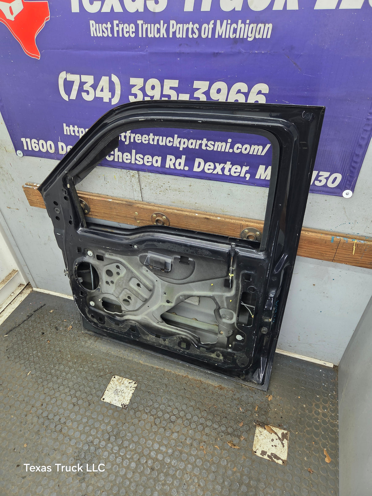 1999-2011 Ford Super Duty / Excursion Front Passenger Side RH Door F250 F350 F450 F550