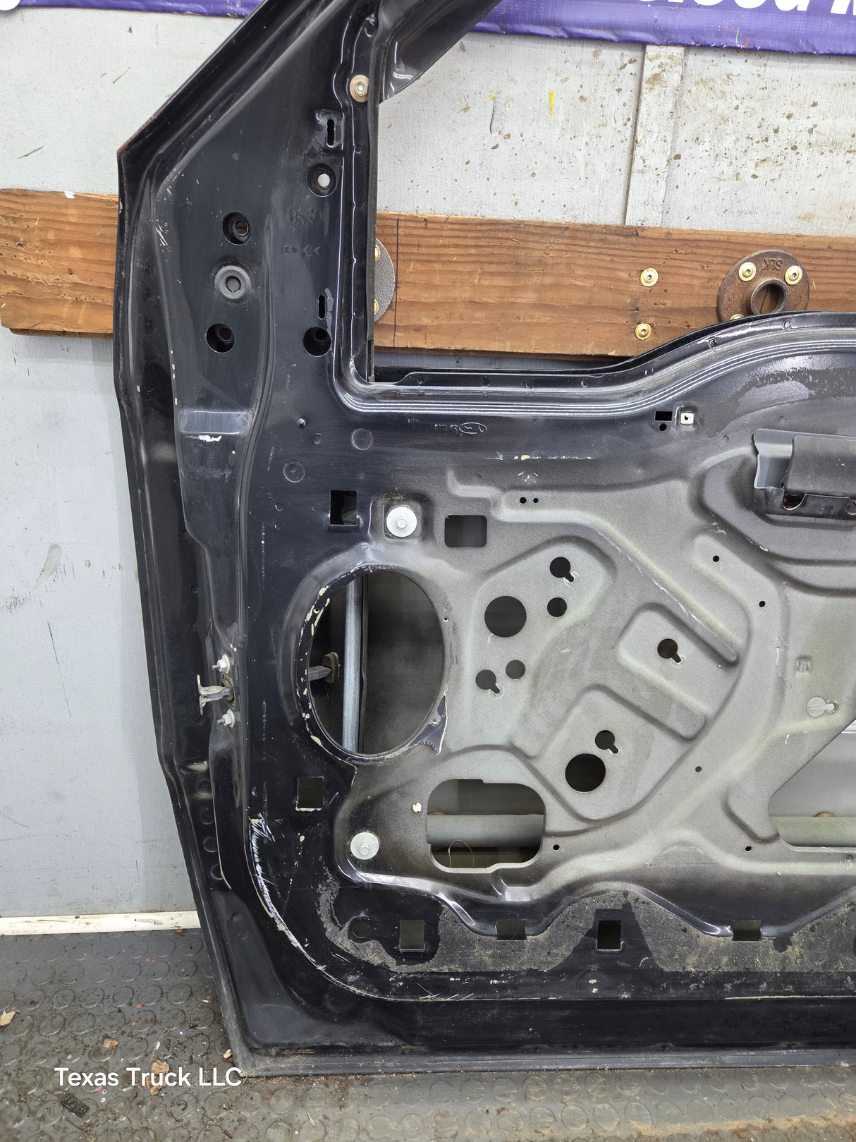 1999-2011 Ford Super Duty / Excursion Front Passenger Side RH Door F250 F350 F450 F550