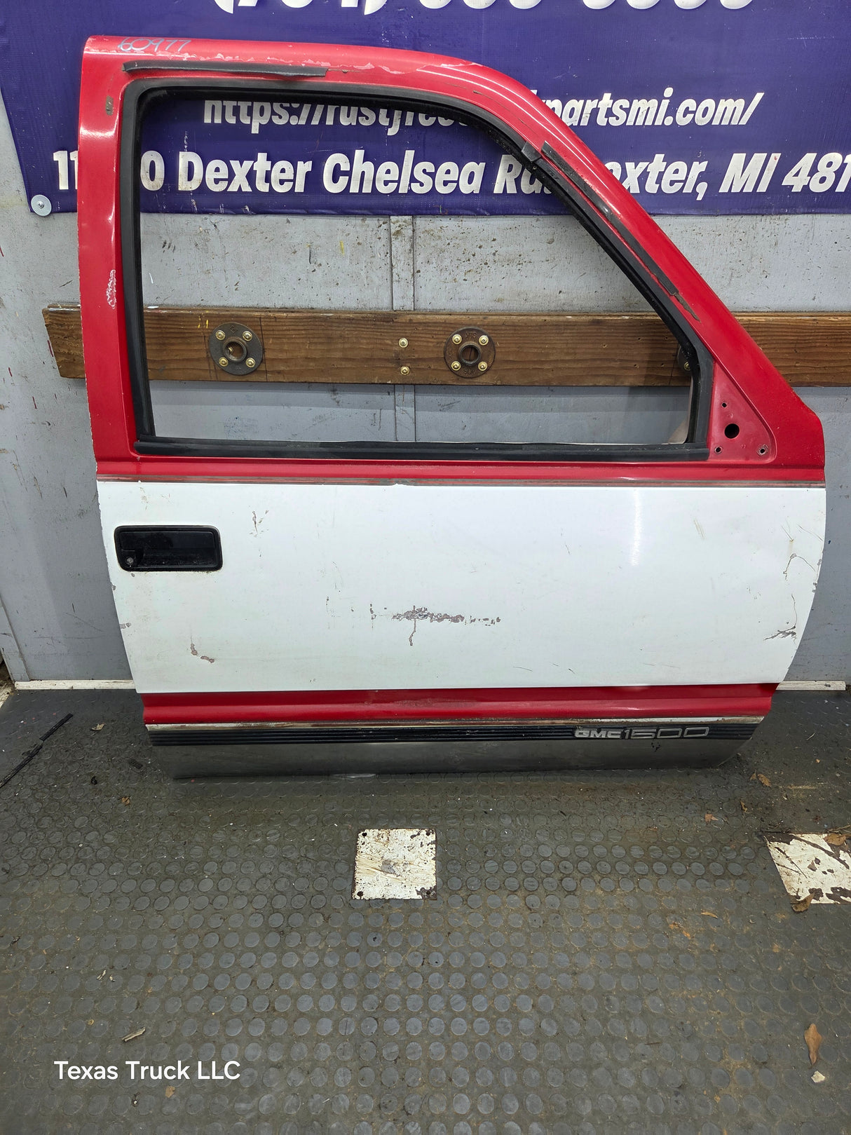 1988-2000 Chevrolet Silverado Suburban GMC Sierra RH Front Passenger Door