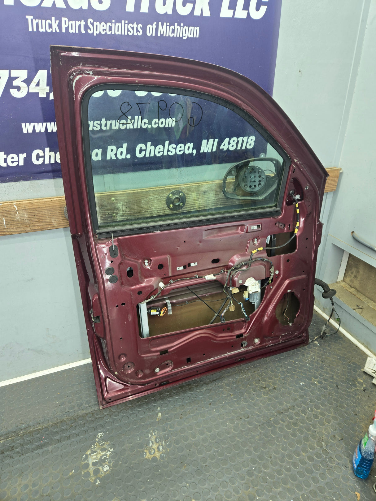 2007-2013 Chevrolet Silverado / GMC Sierra 1500 2500 3500 HD LH Front Driver Side Door
