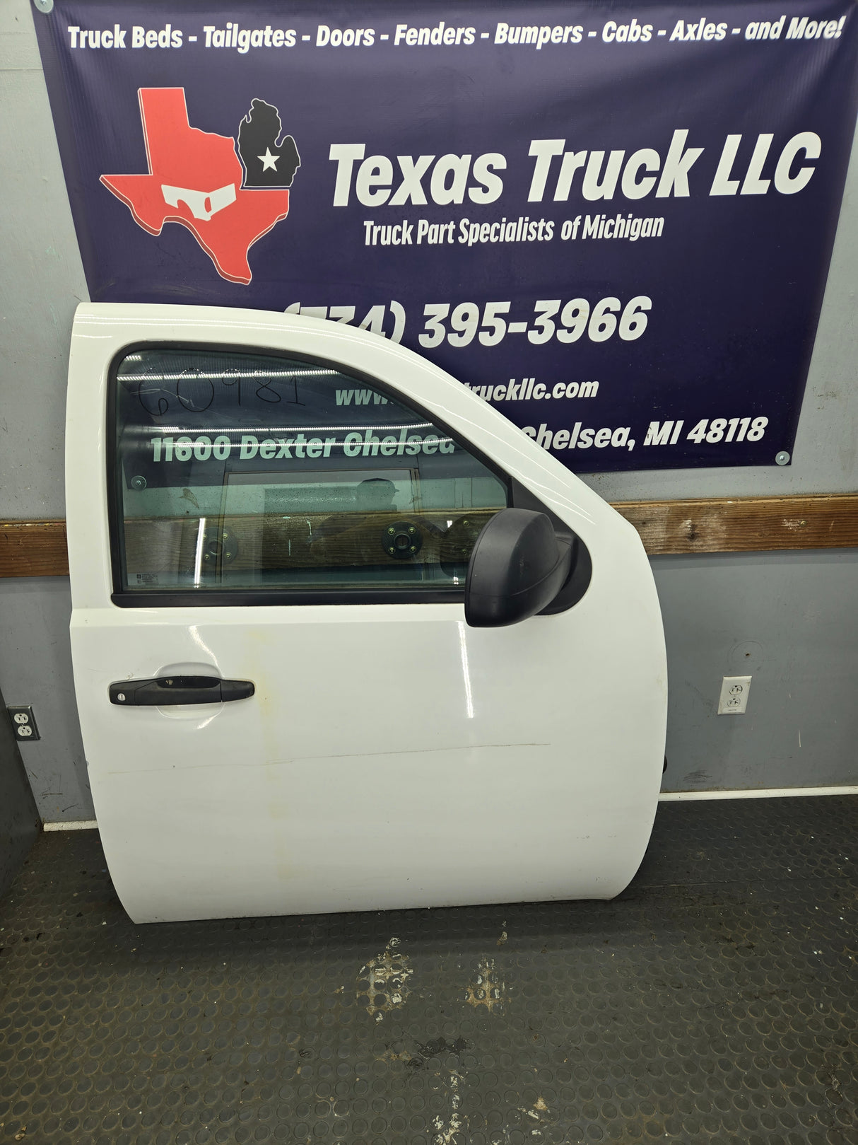 2007-2013 Chevrolet Silverado / GMC Sierra 1500 2500 3500 HD RH Front Passenger Side Door