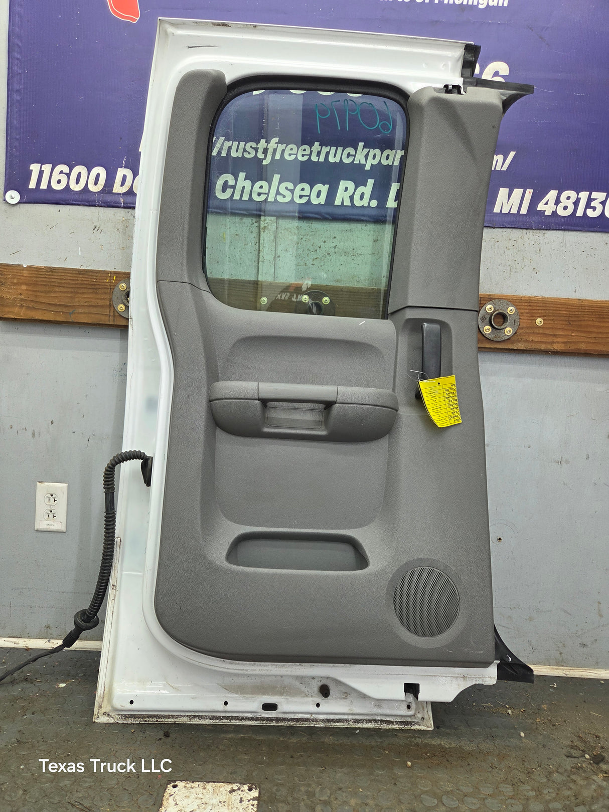 2007-2013 Chevrolet Silverado / GMC Sierra 1500 2500 3500 HD Driver Side Extended Cab LH Rear Door