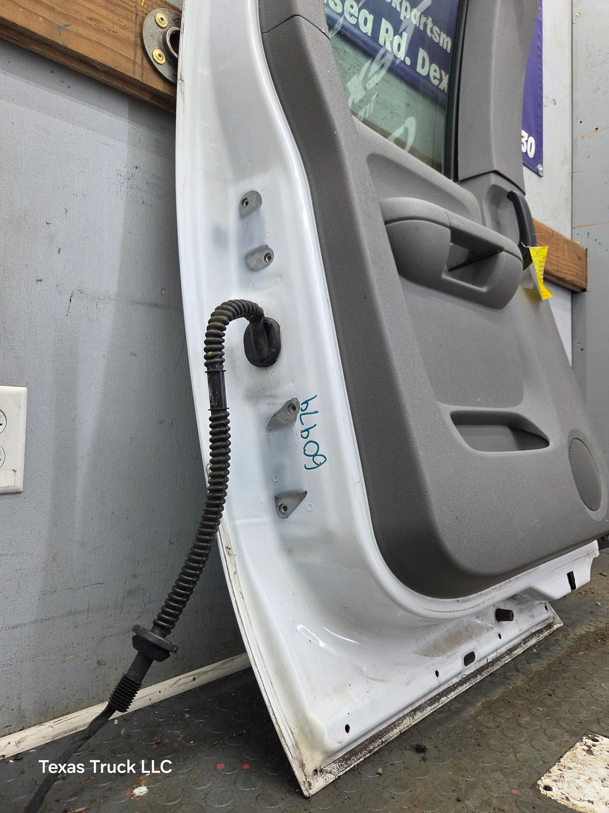 2007-2013 Chevrolet Silverado / GMC Sierra 1500 2500 3500 HD Driver Side Extended Cab LH Rear Door