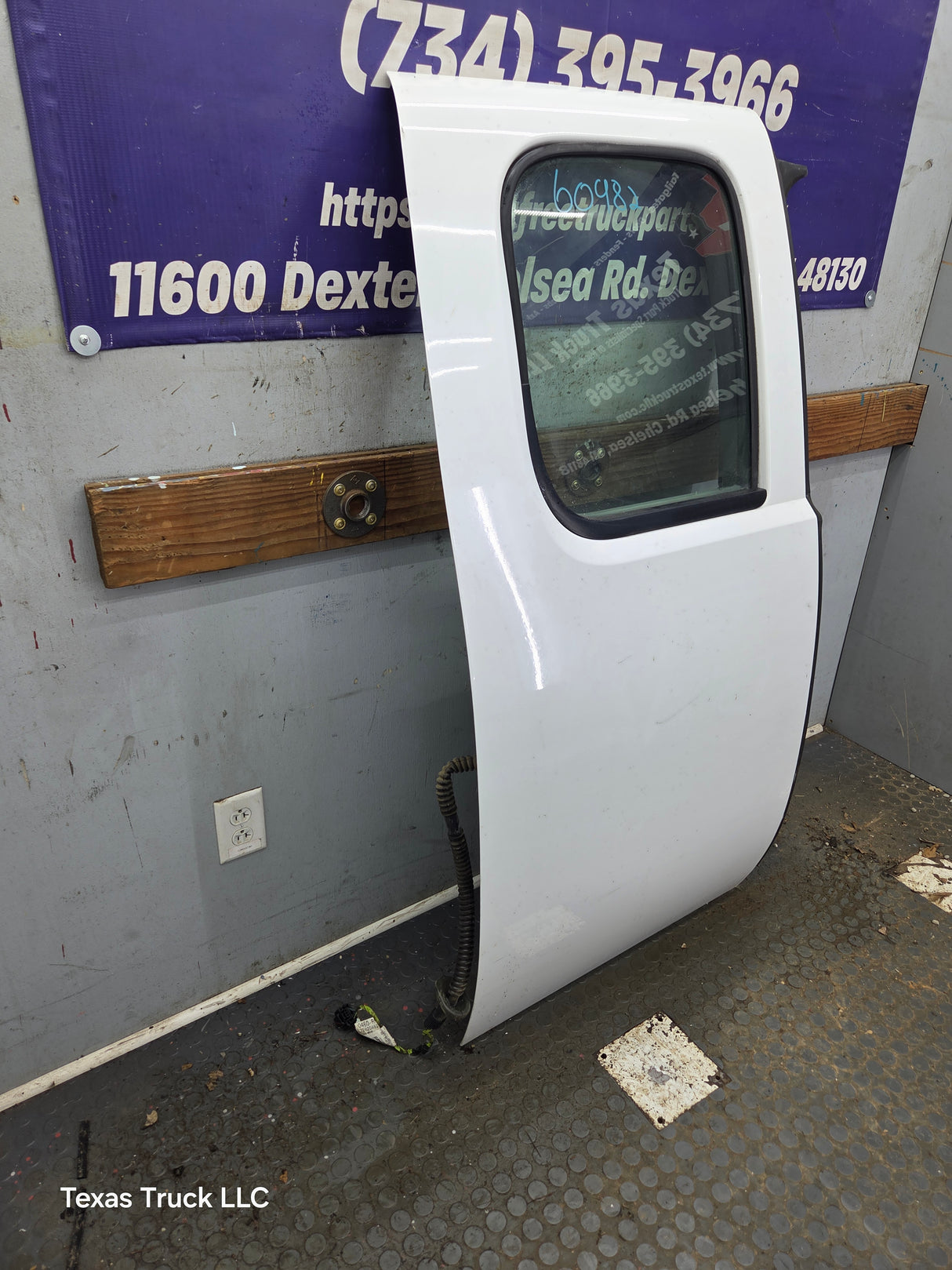 2007-2013 Chevrolet Silverado / GMC Sierra 1500 2500 3500 HD Passenger side Extended Cab RH Rear Door