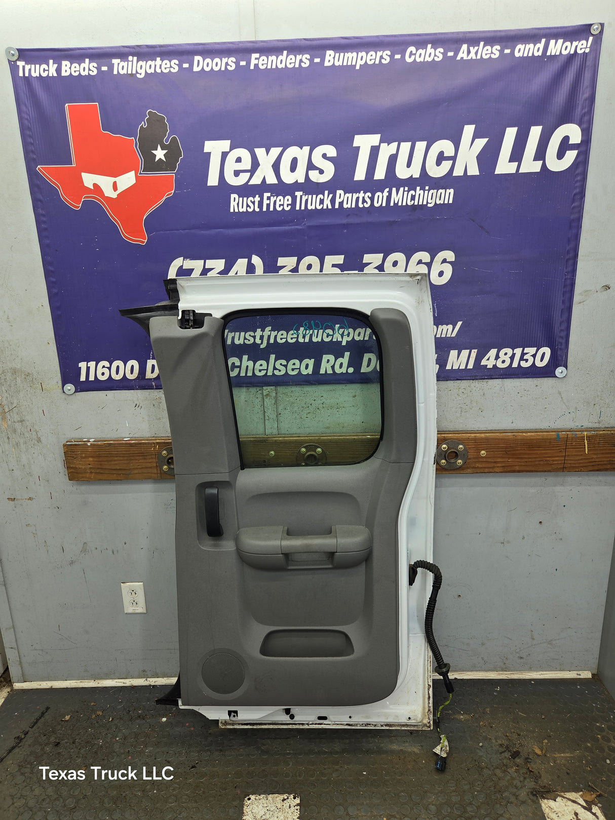 2007-2013 Chevrolet Silverado / GMC Sierra 1500 2500 3500 HD Passenger side Extended Cab RH Rear Door