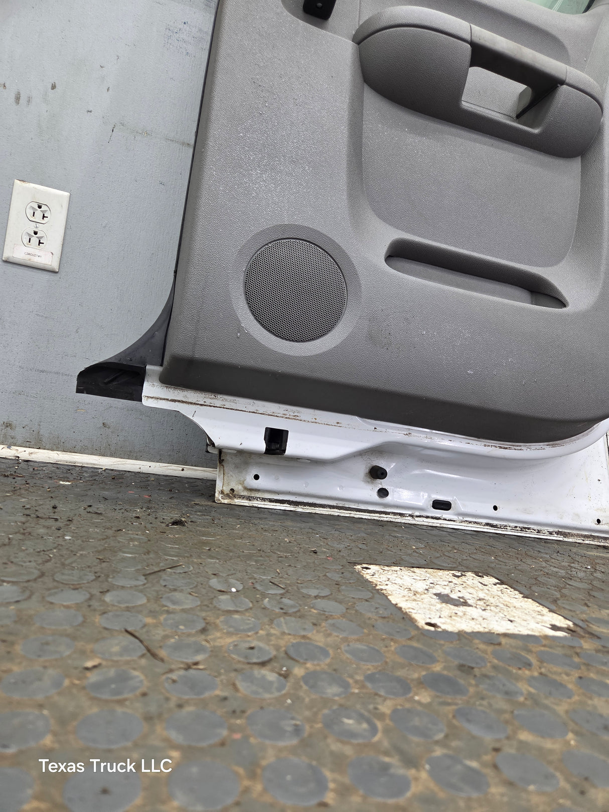 2007-2013 Chevrolet Silverado / GMC Sierra 1500 2500 3500 HD Passenger side Extended Cab RH Rear Door