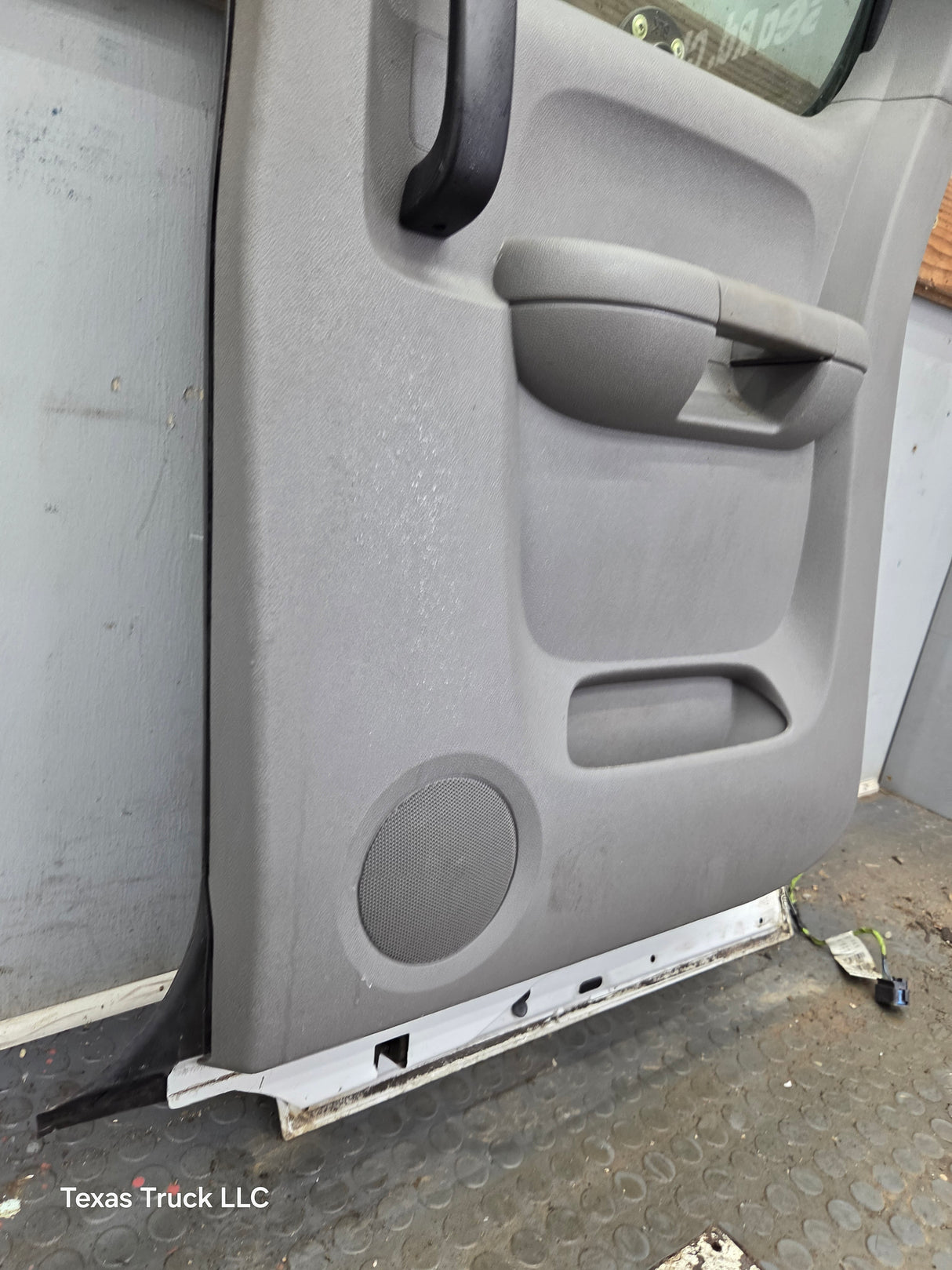 2007-2013 Chevrolet Silverado / GMC Sierra 1500 2500 3500 HD Passenger side Extended Cab RH Rear Door