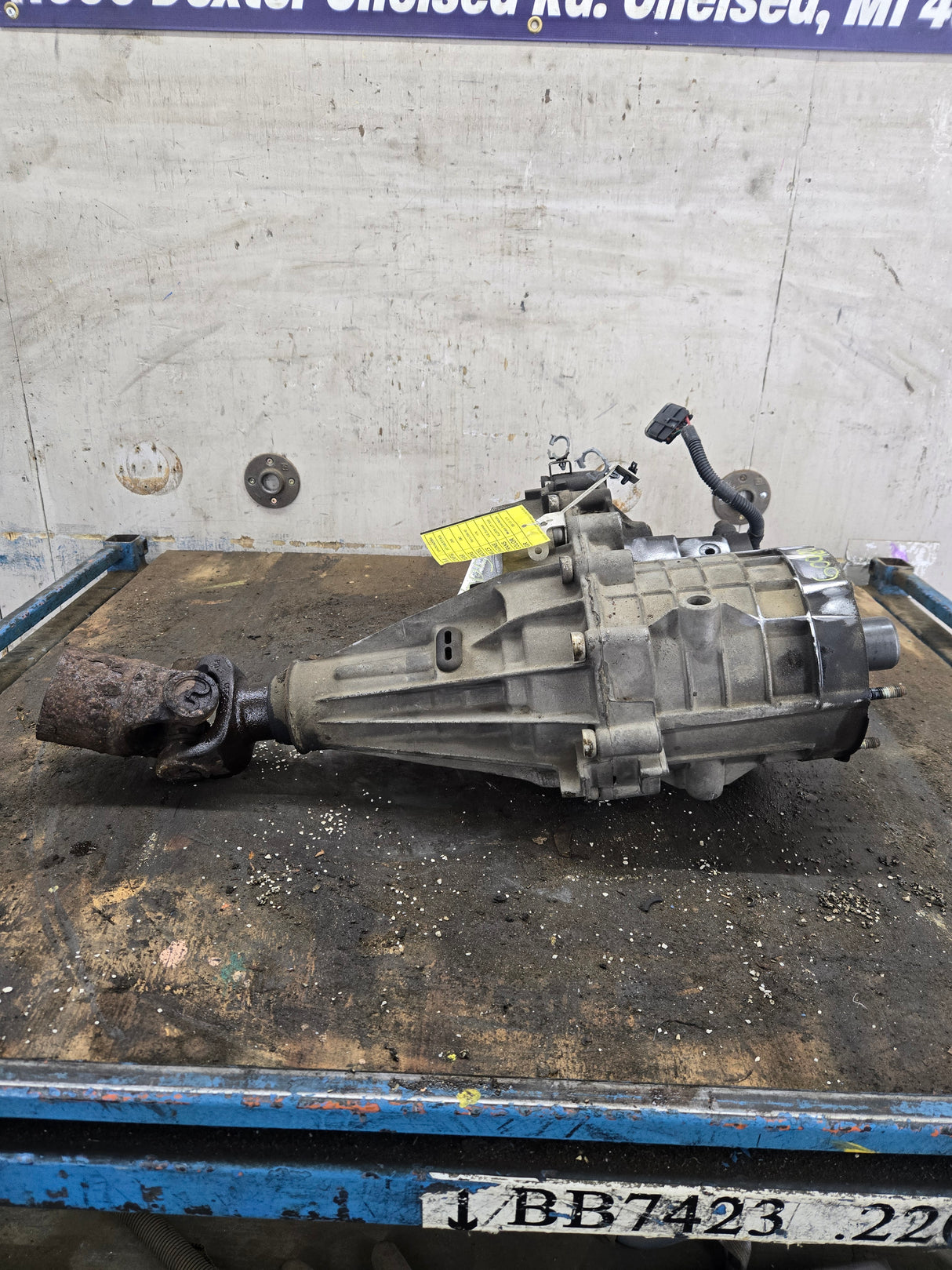2003-2006 Chevrolet GMC Transfer Case Duramax Diesel Electric shift on the fly OPT NP1 117k miles