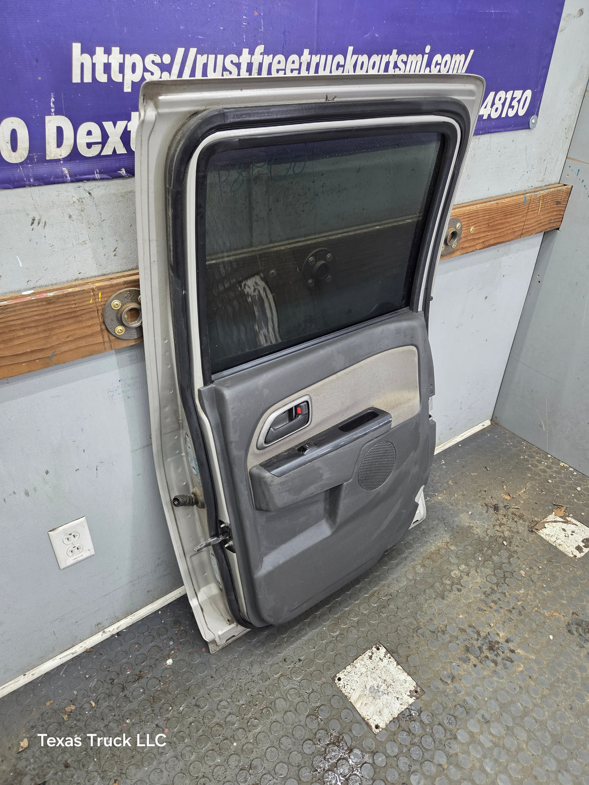 2004-2012 Chevrolet Colorado / GMC Canyon Passenger Side Rear Crew Cab Door RH