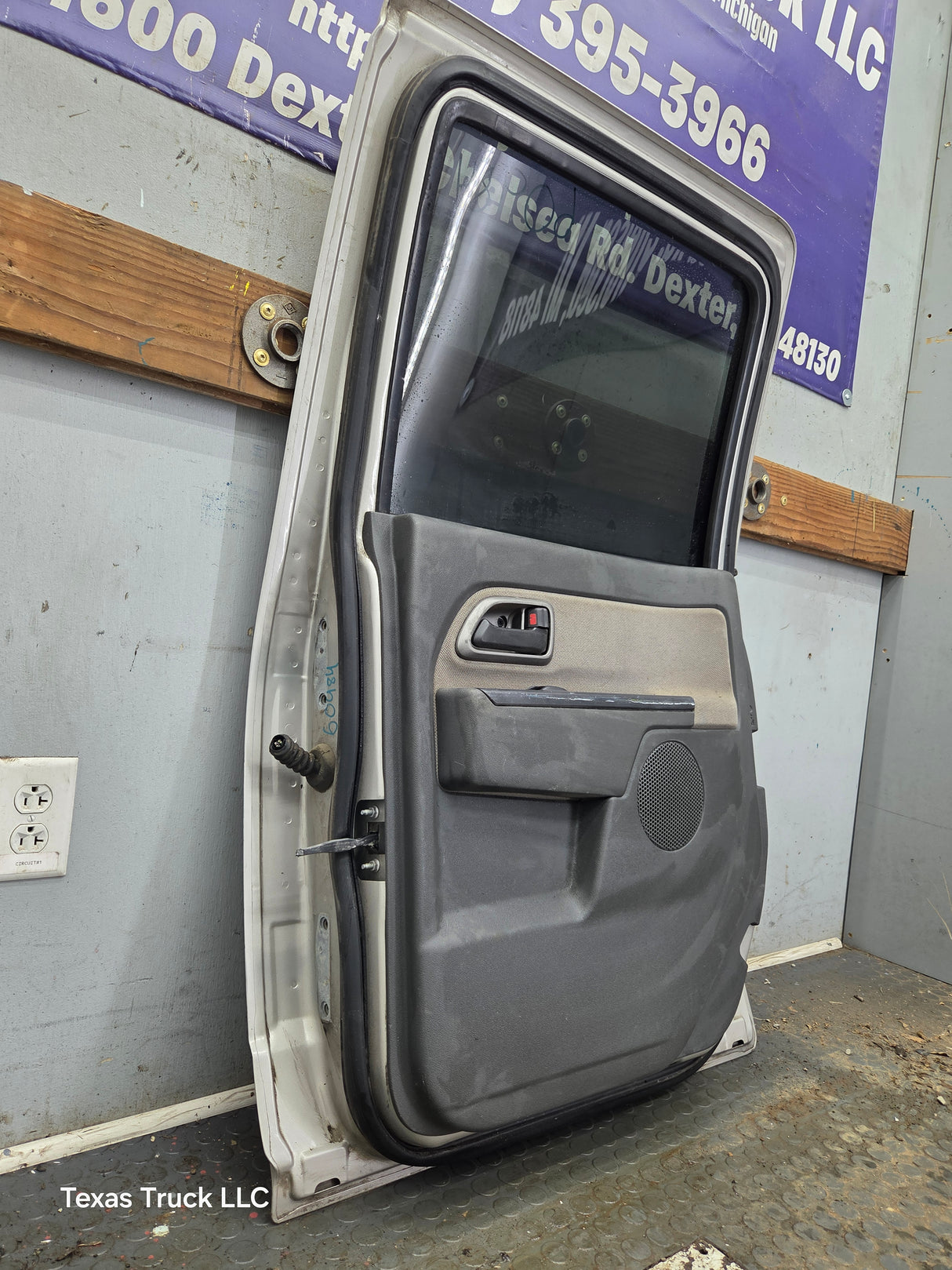 2004-2012 Chevrolet Colorado / GMC Canyon Passenger Side Rear Crew Cab Door RH