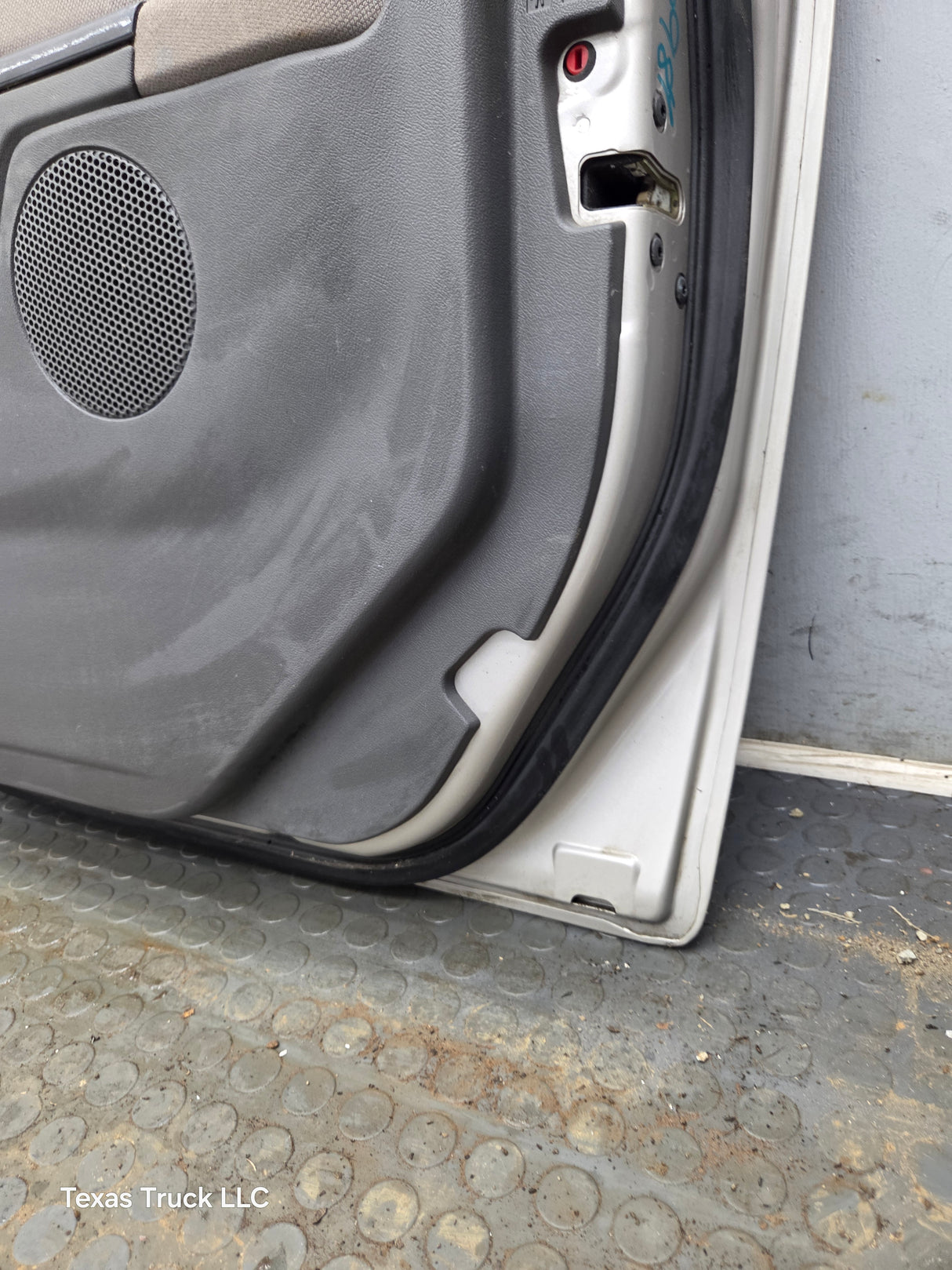 2004-2012 Chevrolet Colorado / GMC Canyon Passenger Side Rear Crew Cab Door RH