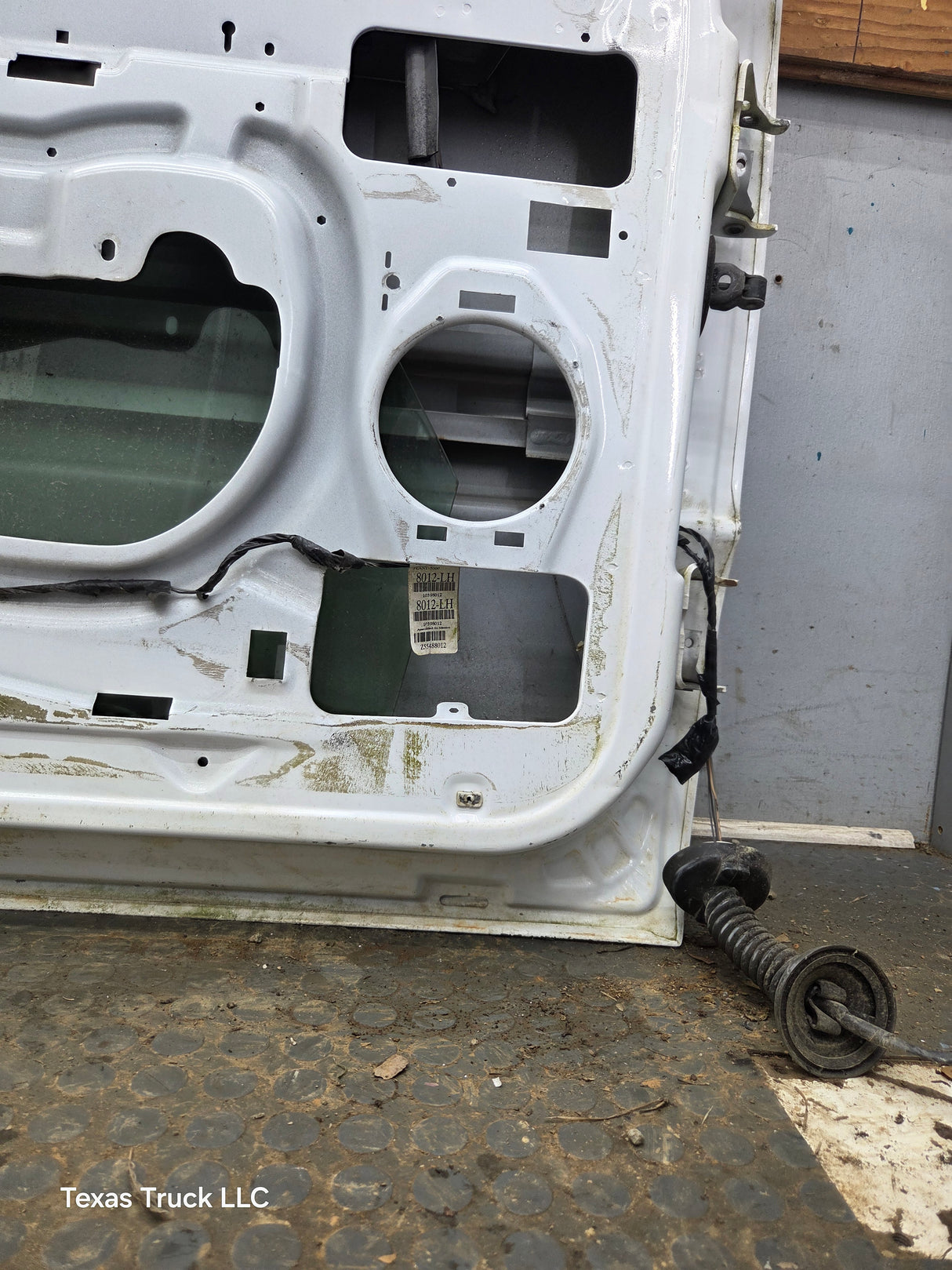 1999-2006 Chevrolet Silverado / GMC Sierra 1500 2500 3500 HD Front Driver Side Door LH