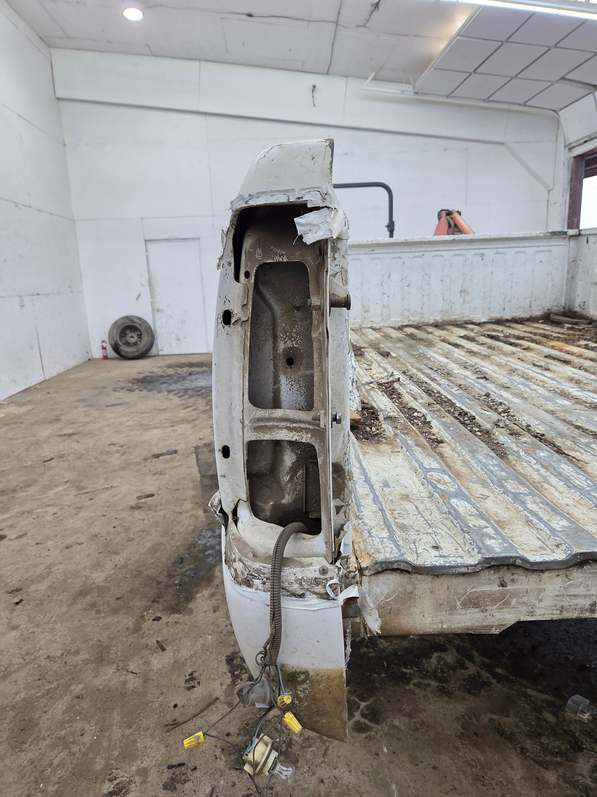 1999-2007 Chevrolet Silverado / GMC Sierra 1500 2500 3500 HD 8' Long Bed Truck Bed