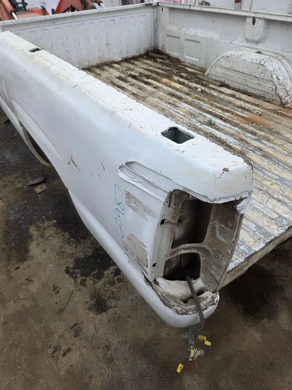 1999-2007 Chevrolet Silverado / GMC Sierra 1500 2500 3500 HD 8' Long Bed Truck Bed