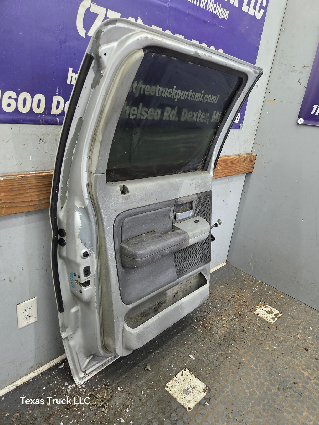 2004-2008 Ford F150 Rear LH Driver Crew Cab Door