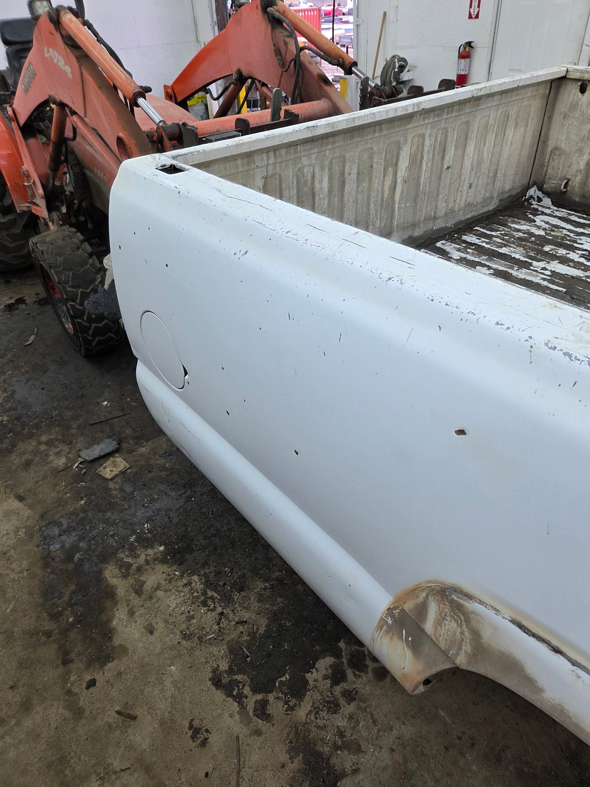 1999-2007 Chevrolet Silverado / GMC Sierra 1500 2500 3500 HD 8' Long Bed Truck Bed
