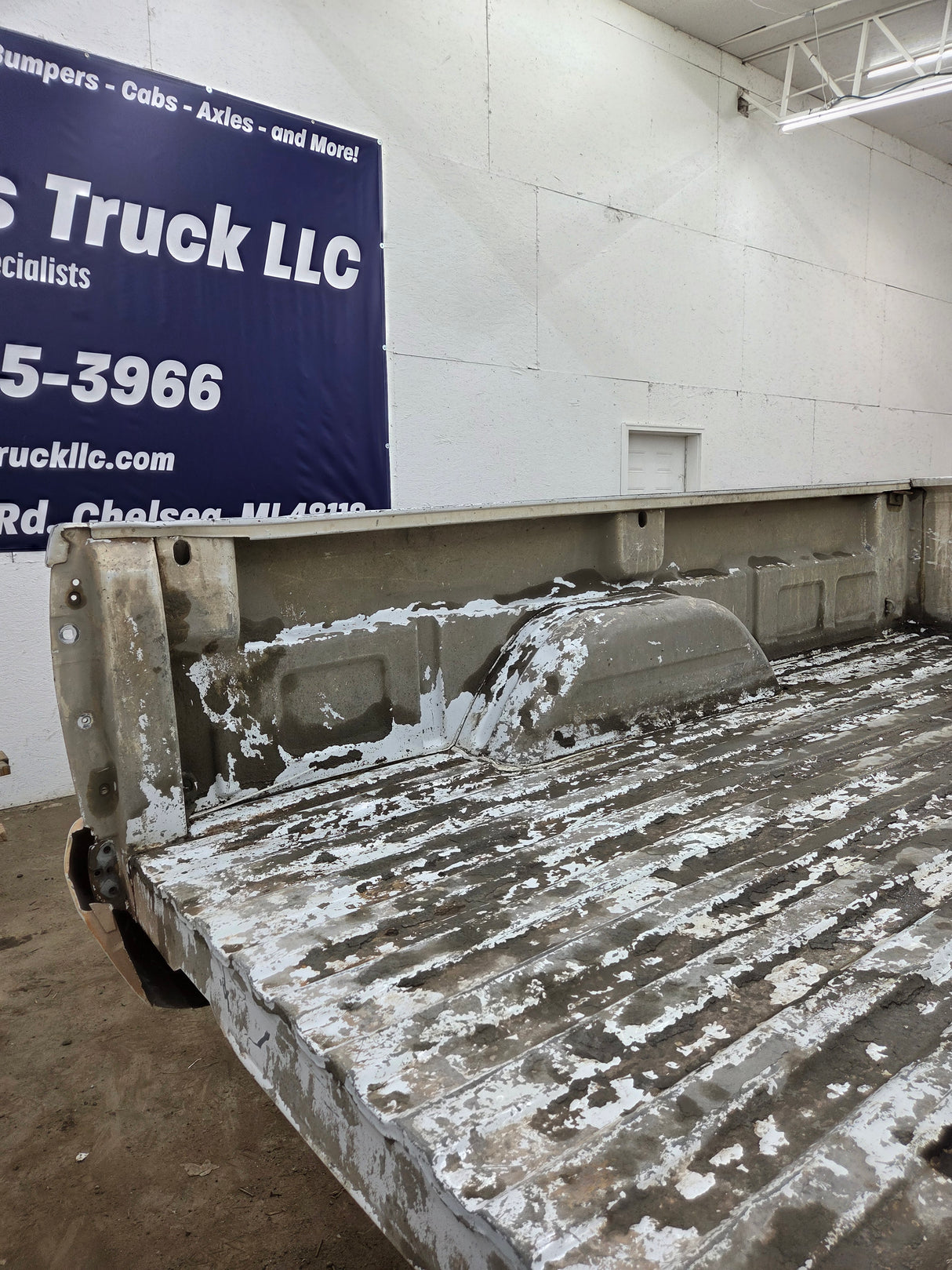 1999-2007 Chevrolet Silverado / GMC Sierra 1500 2500 3500 HD 8' Long Bed Truck Bed