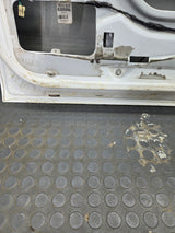 1999-2006 Chevrolet Silverado / GMC Sierra 1500 2500 3500 HD Front Passenger side Door RH